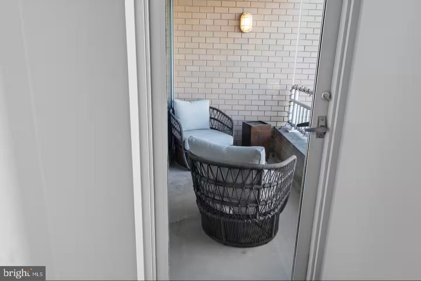 HARBORVIEW - Residential Lease