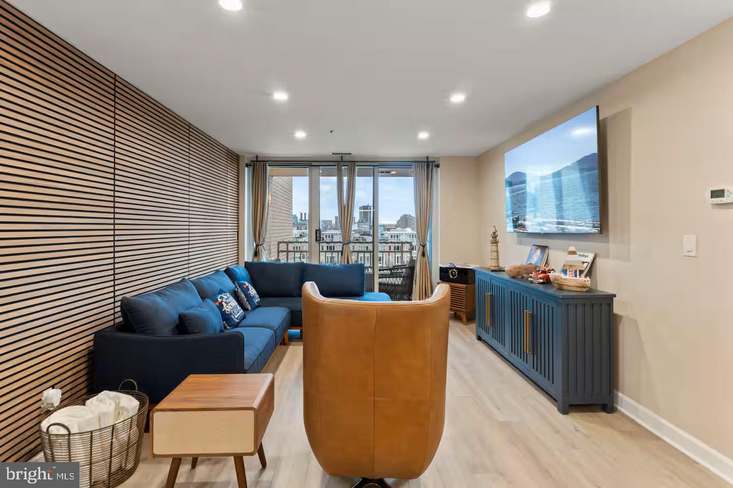 HARBORVIEW - Residential Lease