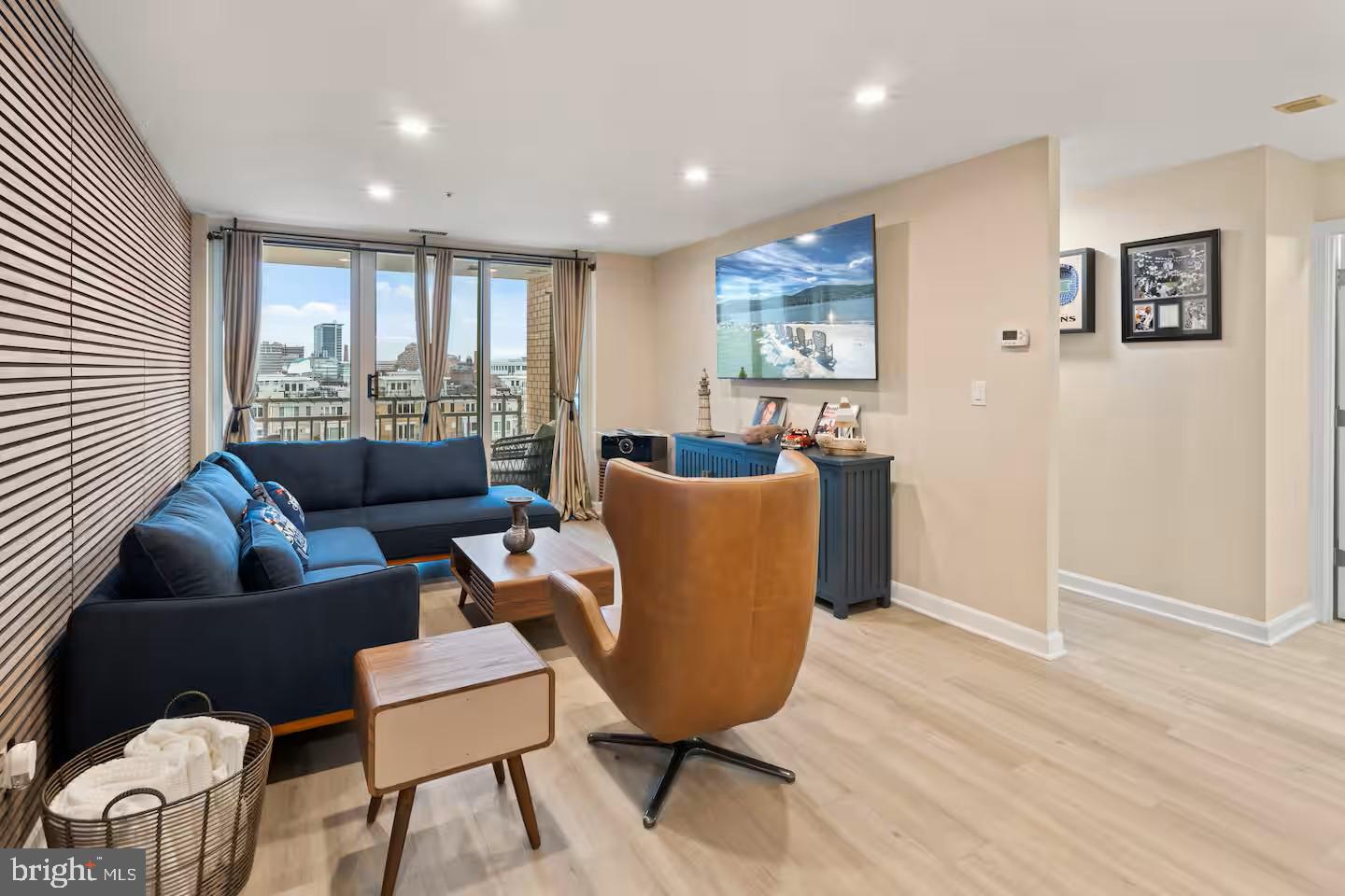 HARBORVIEW - Residential Lease