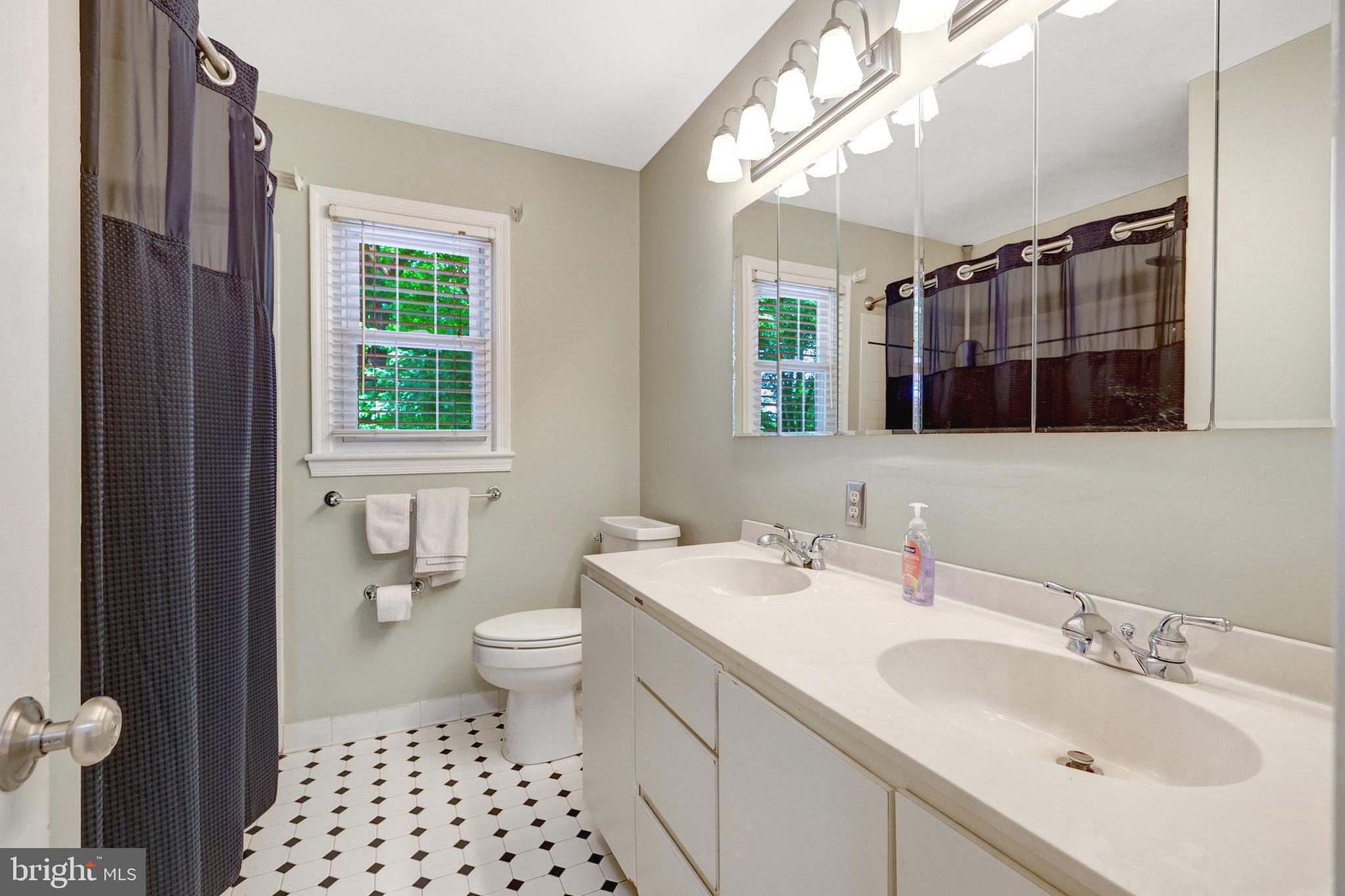 HUNTER MILL TOWN OF VIENNA - Residential