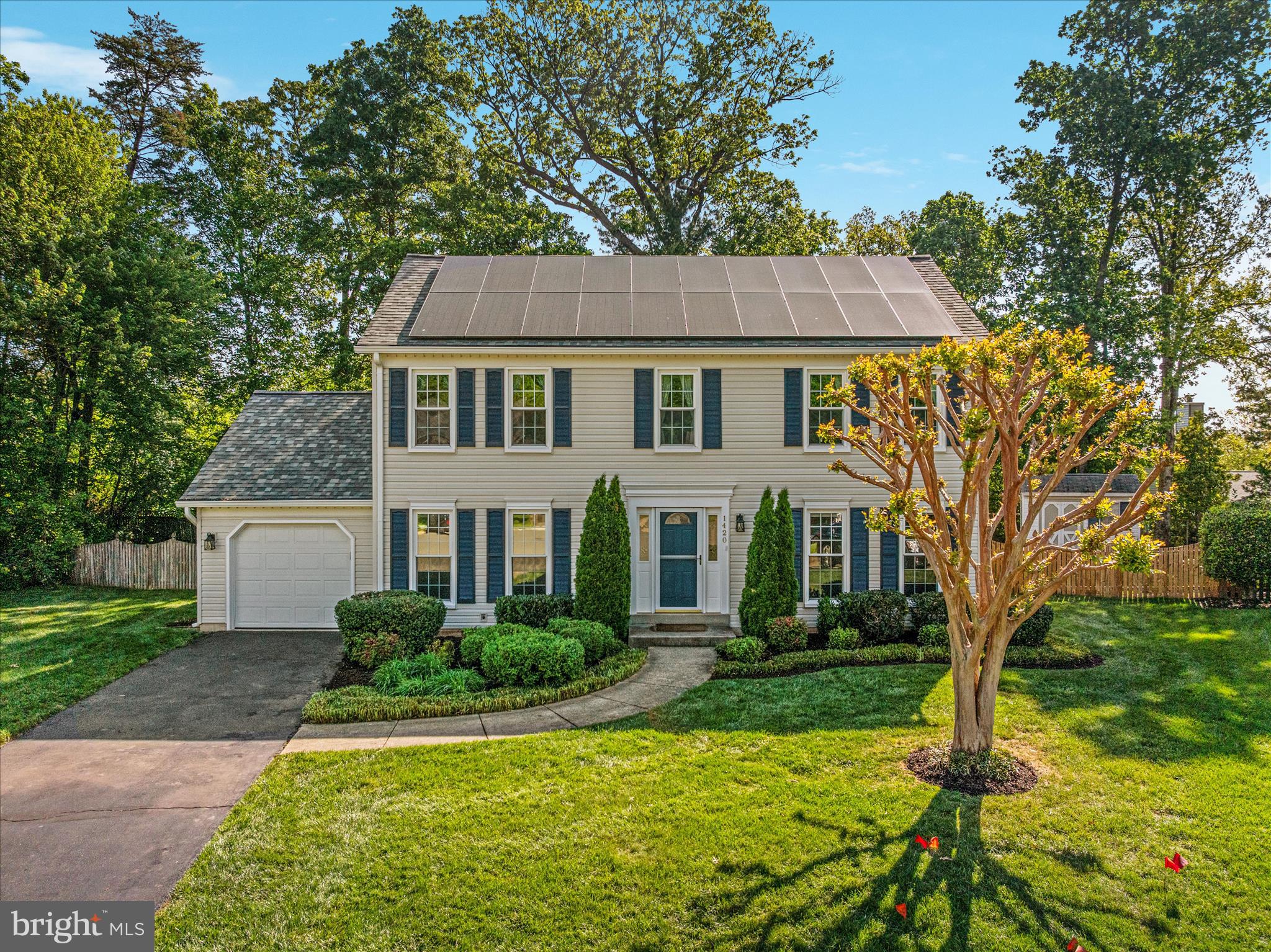 TREESIDE - Residential