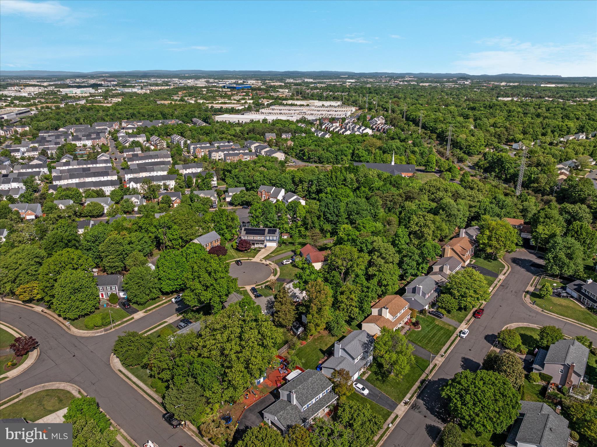TREESIDE - Residential