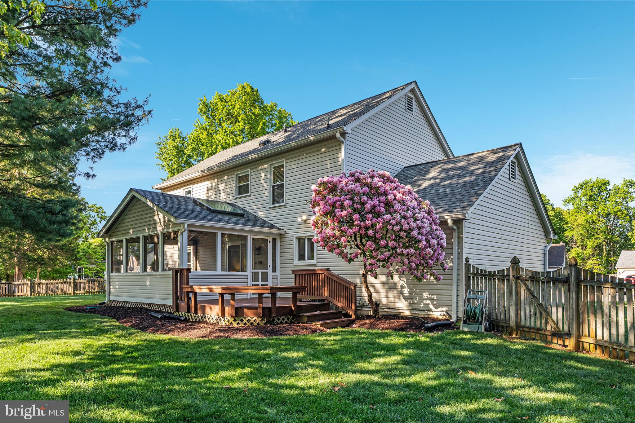 TREESIDE - Residential