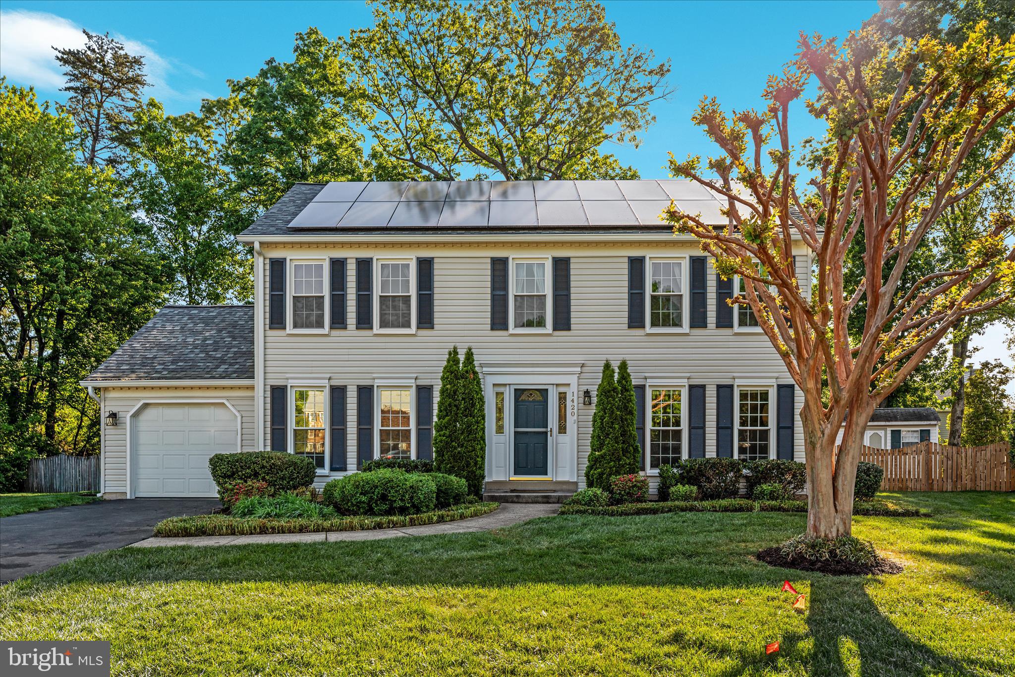TREESIDE - Residential