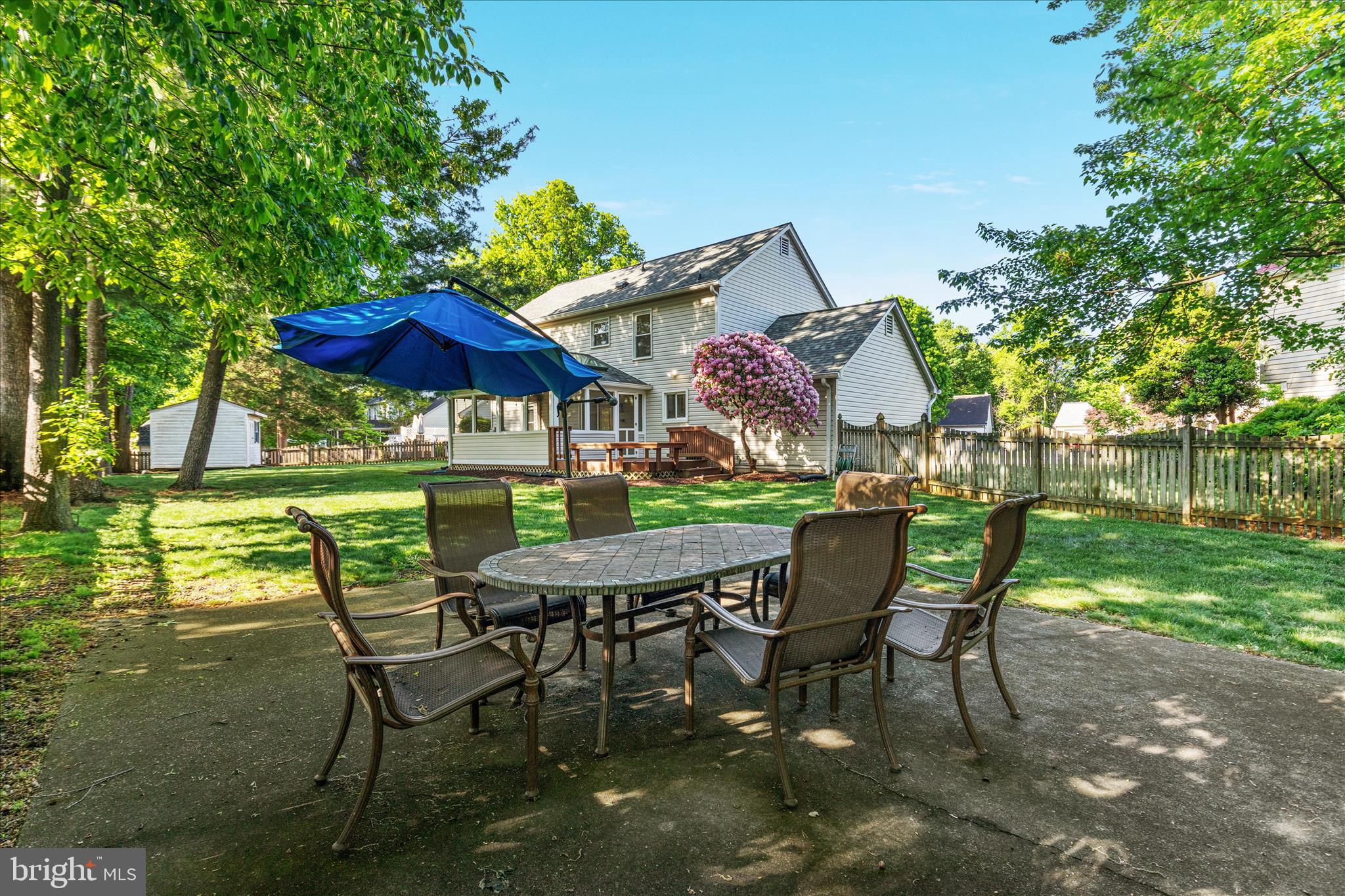 TREESIDE - Residential
