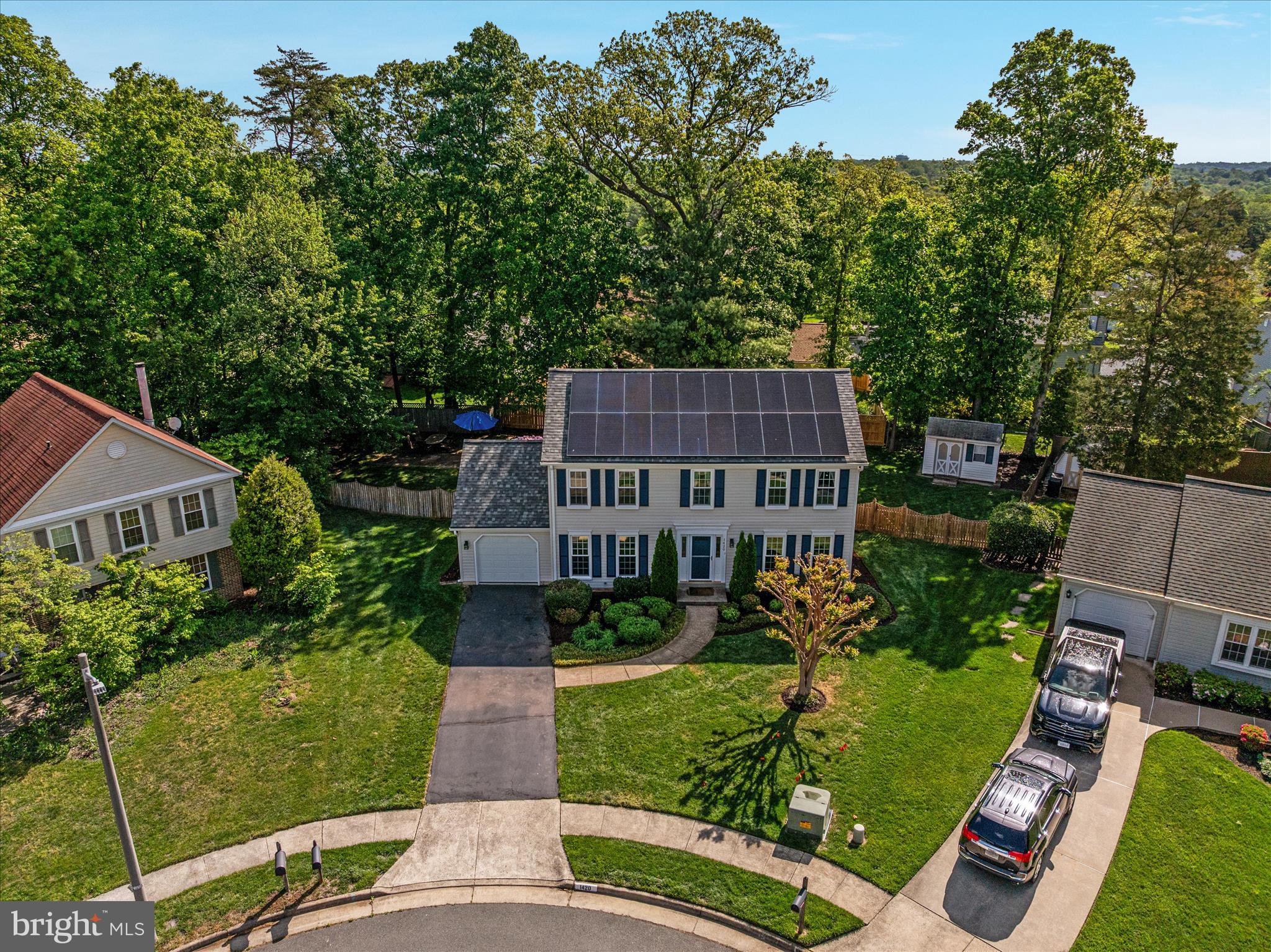 TREESIDE - Residential