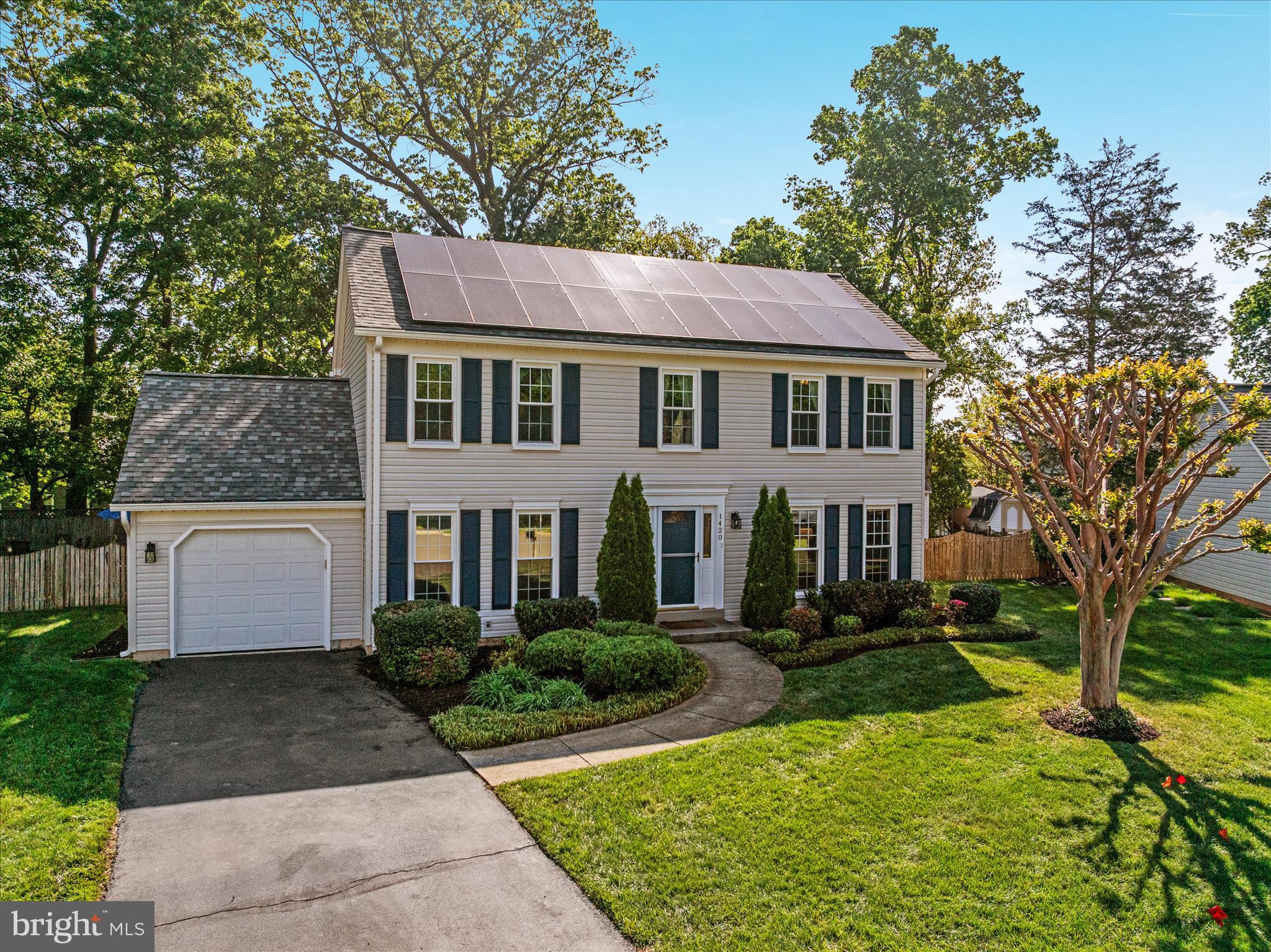 TREESIDE - Residential