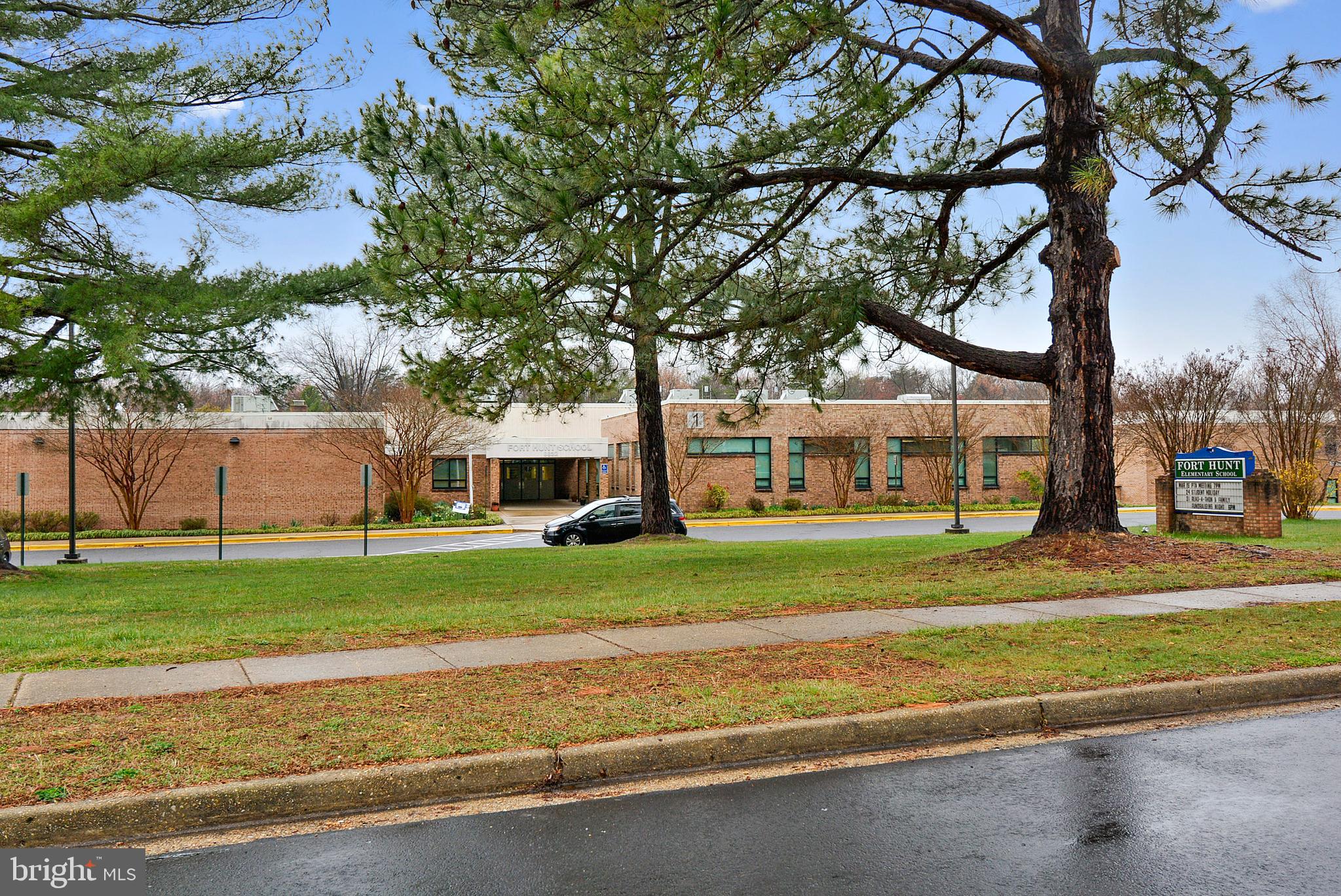 STRATFORD LANDING - Residential Lease