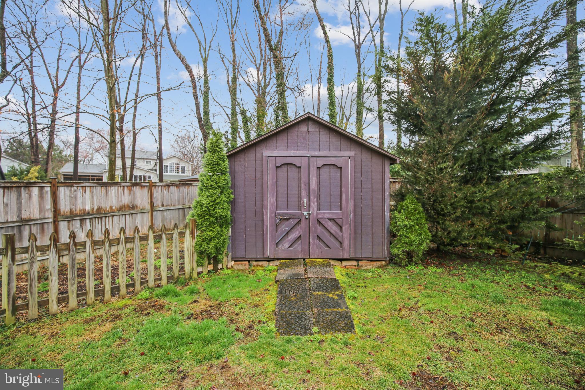 STRATFORD LANDING - Residential Lease