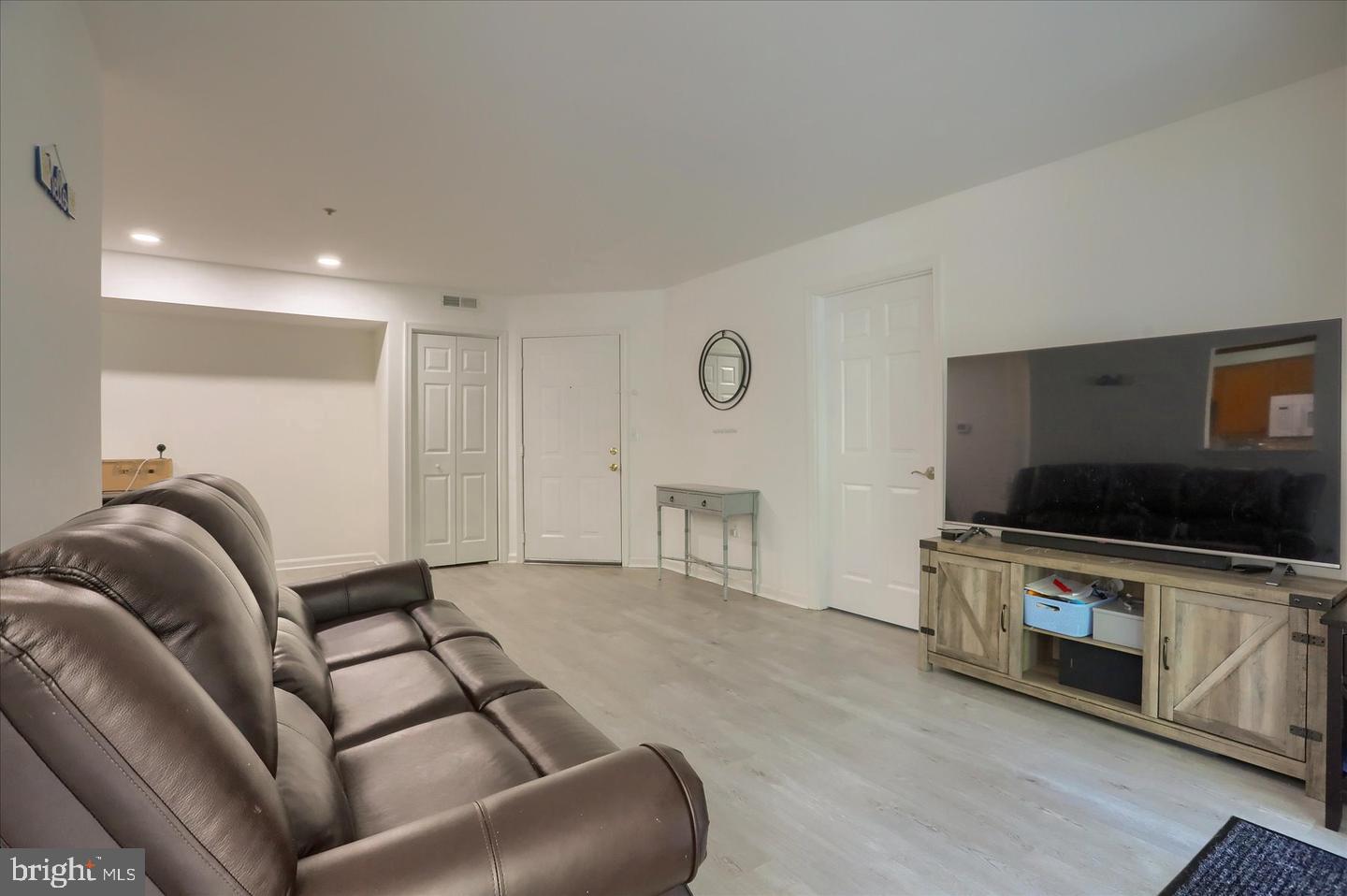 3815 SUNNYFIELD COURT 1C