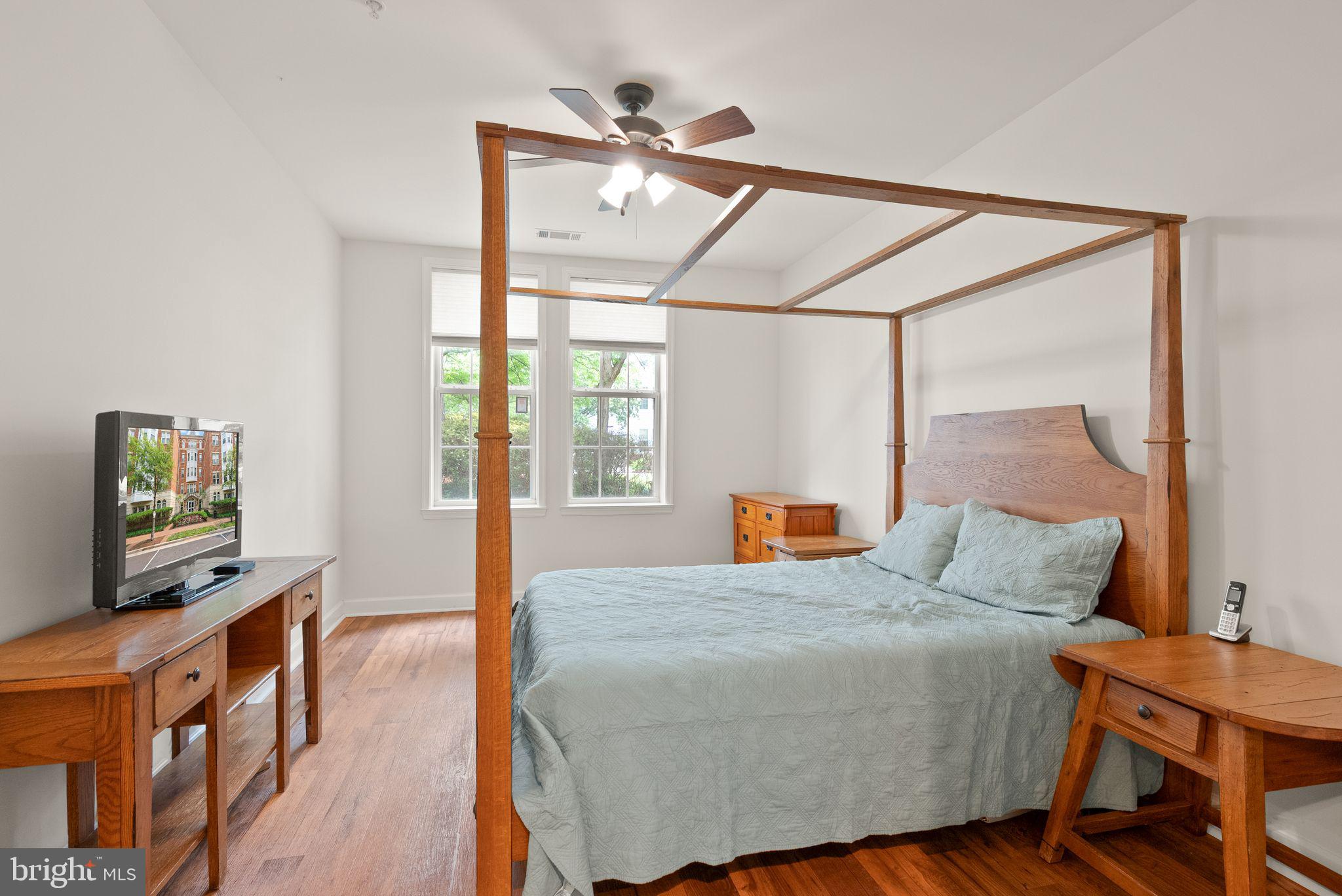 CAMERON STATION - Residential