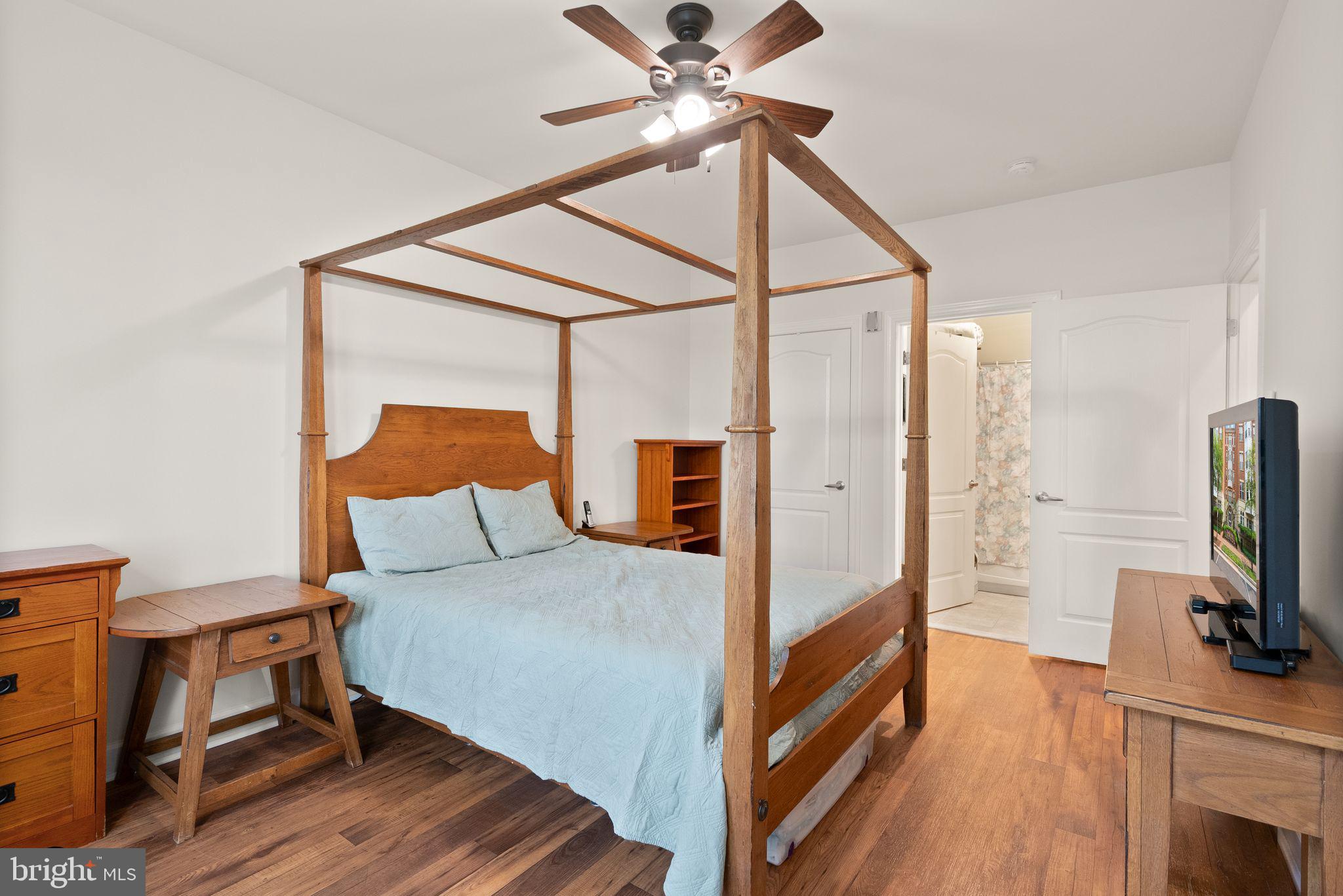 CAMERON STATION - Residential