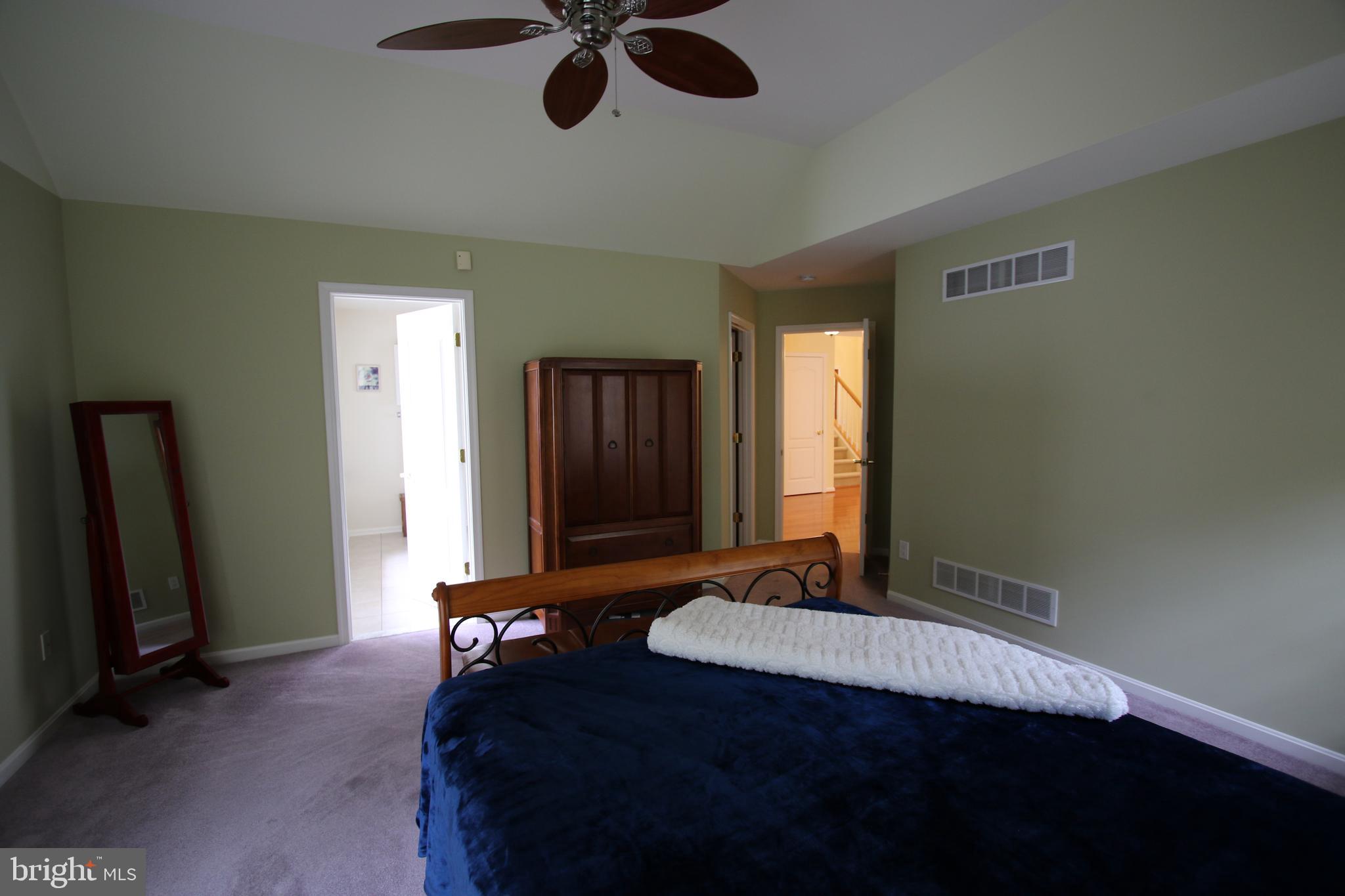 KNOTTS LANDING - Residential