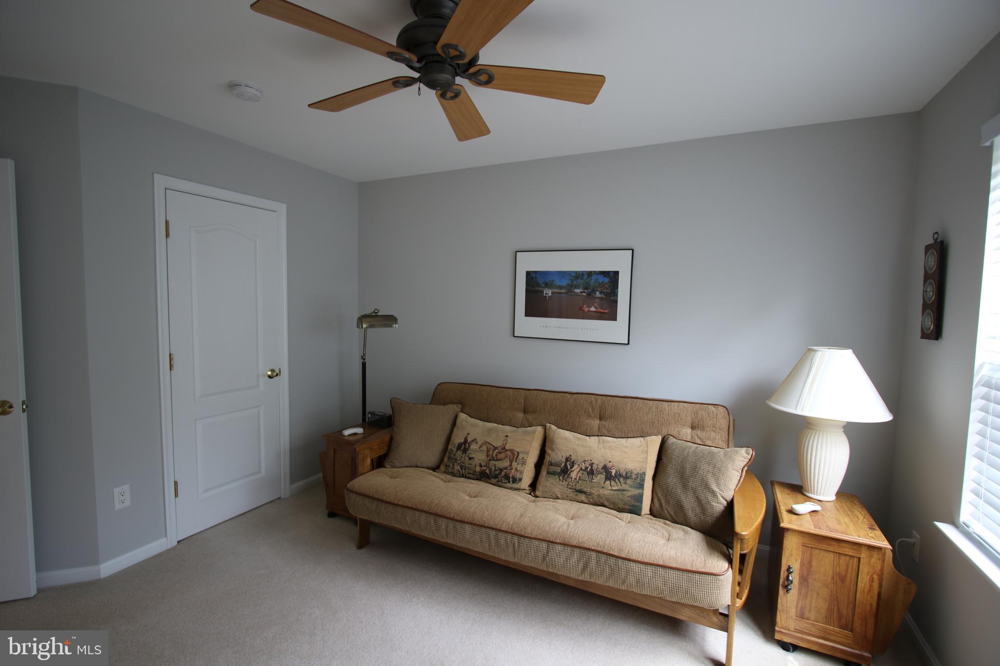 KNOTTS LANDING - Residential