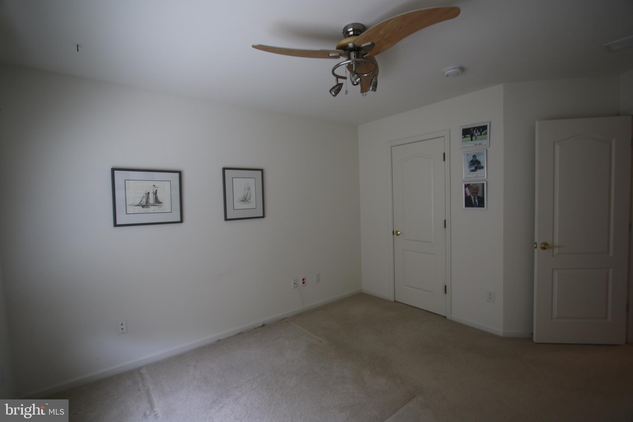 KNOTTS LANDING - Residential