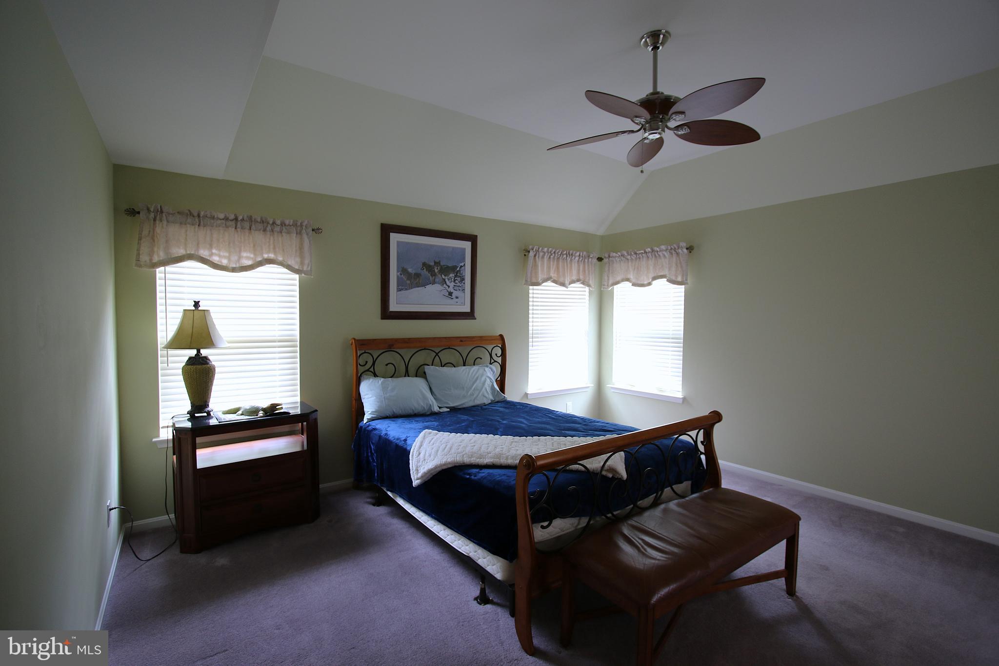 KNOTTS LANDING - Residential