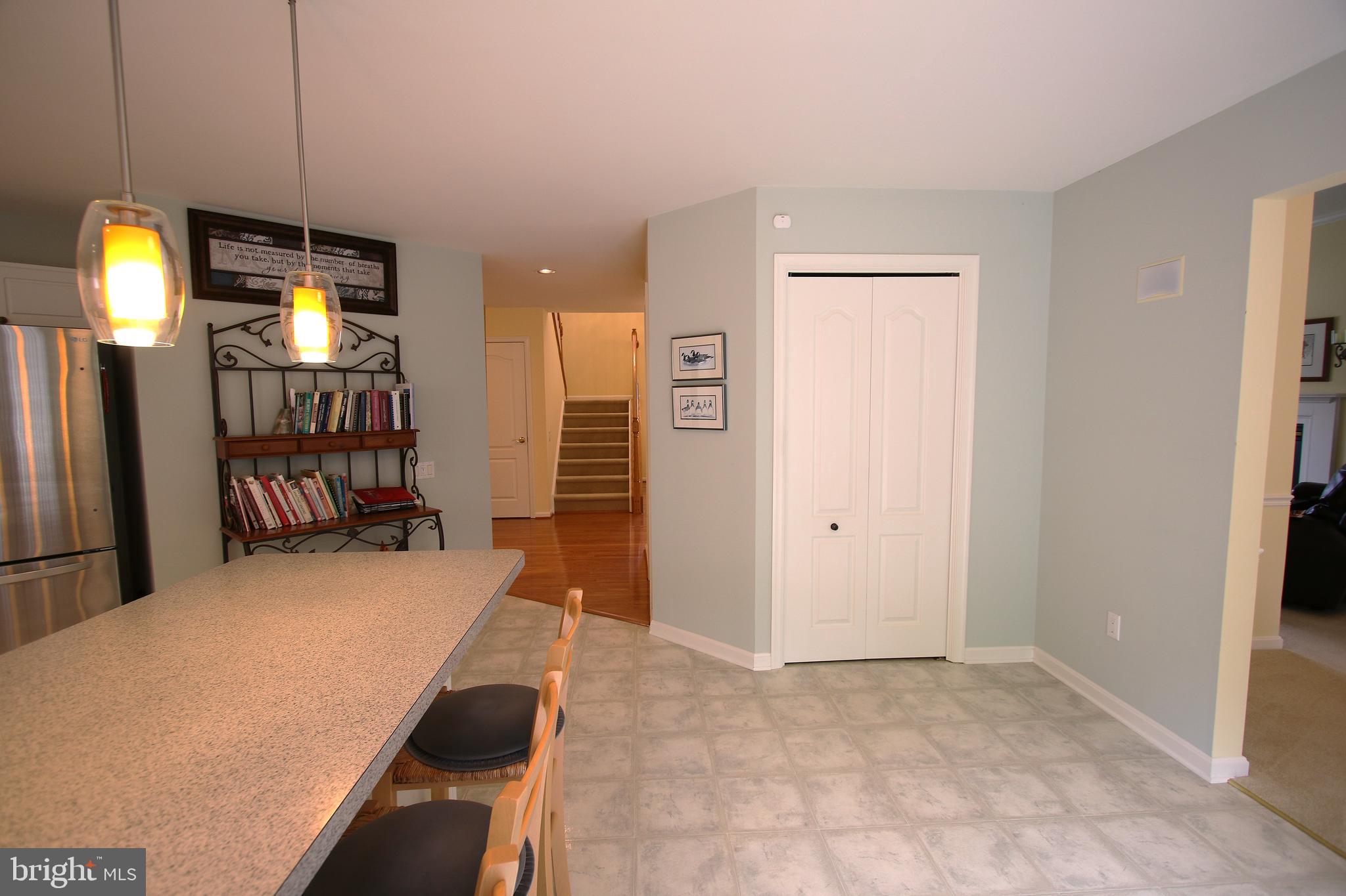 KNOTTS LANDING - Residential
