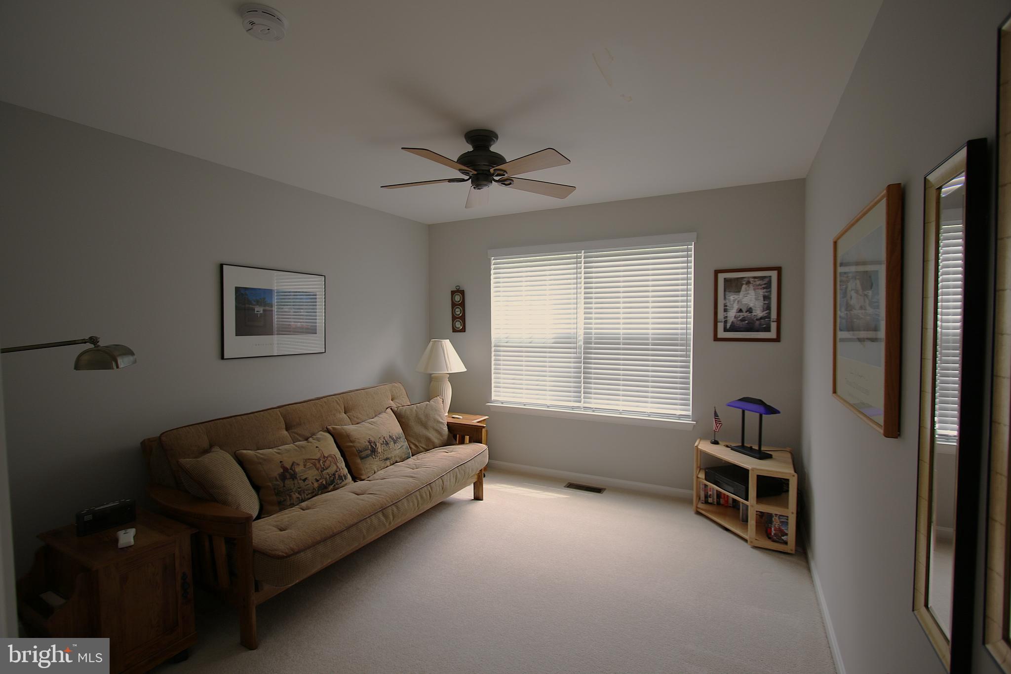 KNOTTS LANDING - Residential