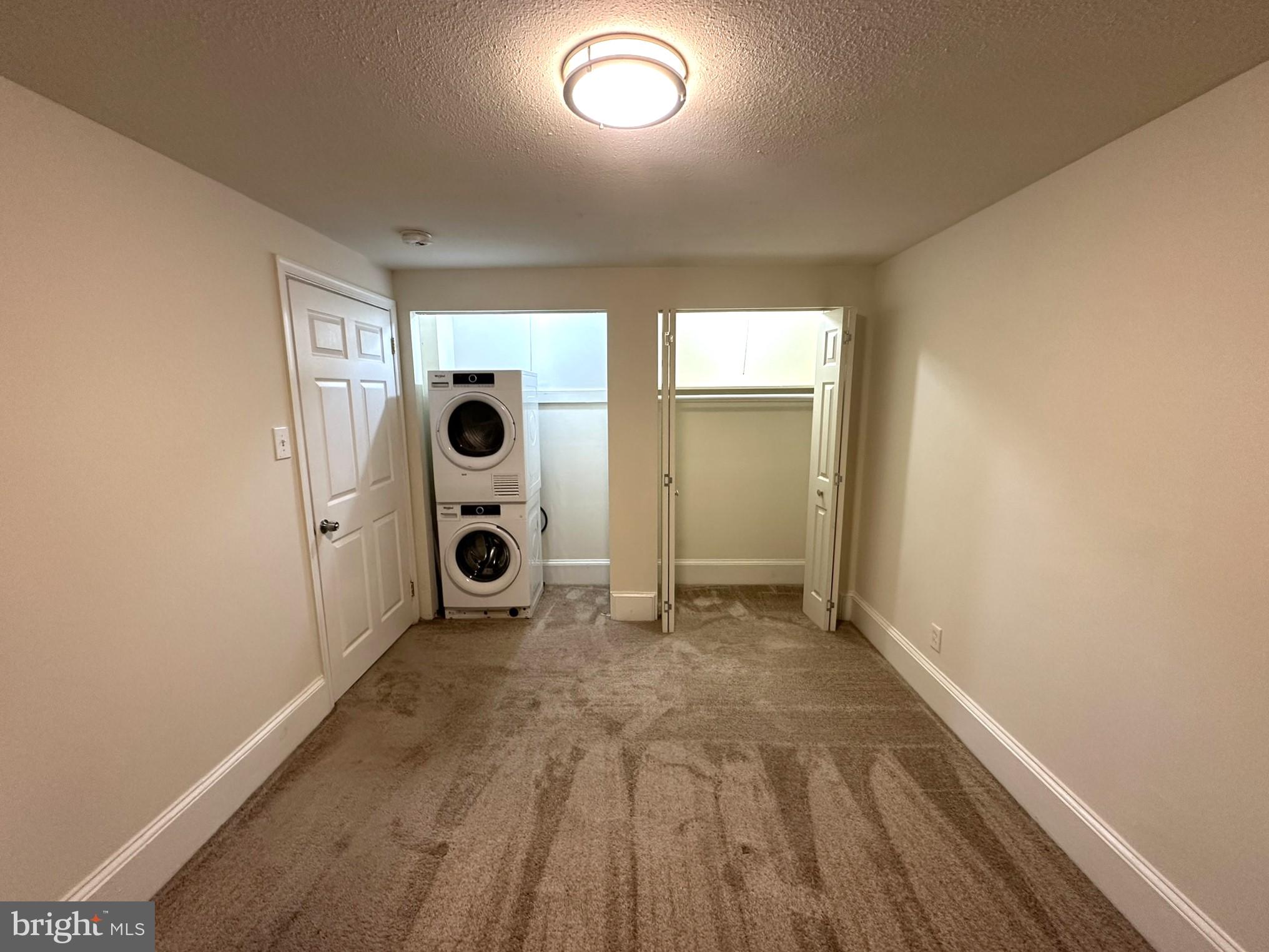 EAST FALLS - Residential Lease