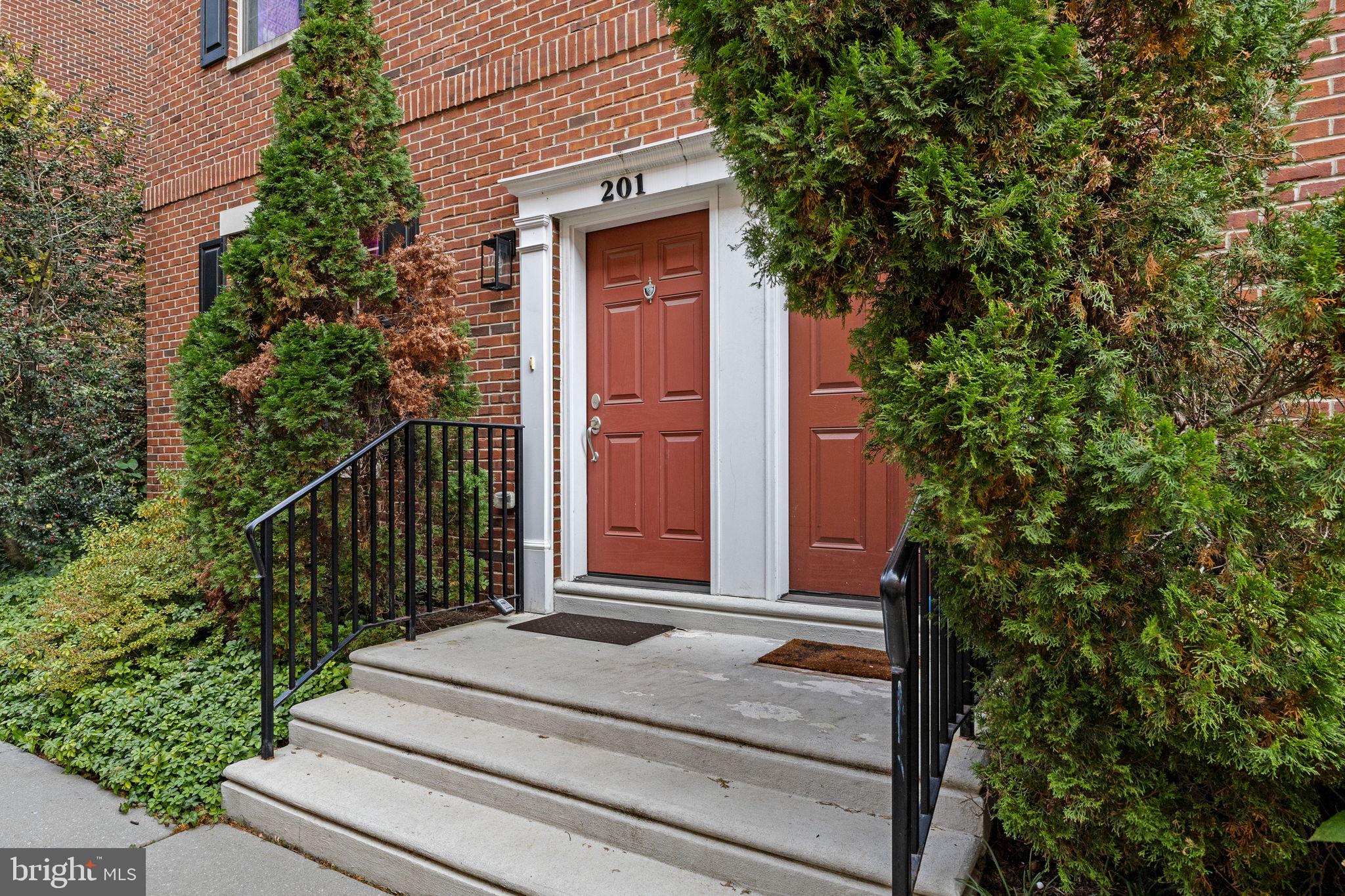 NAVAL SQUARE - Residential