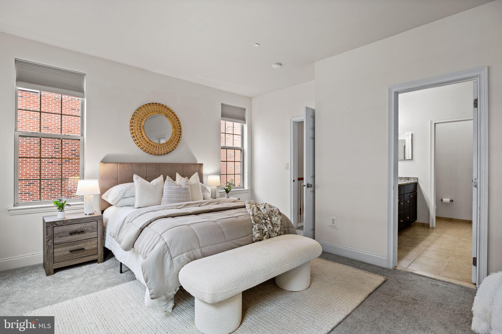 NAVAL SQUARE - Residential