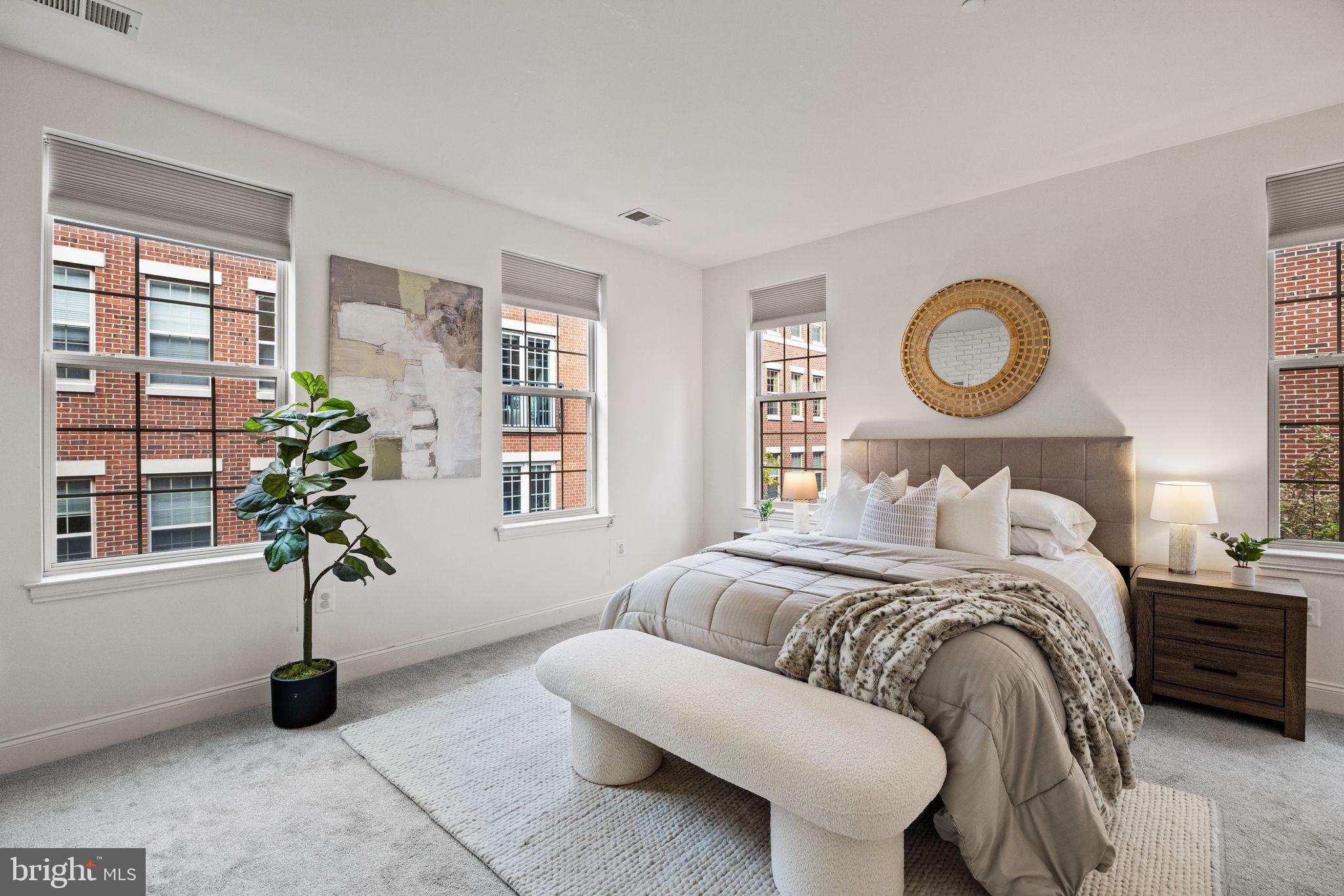 NAVAL SQUARE - Residential