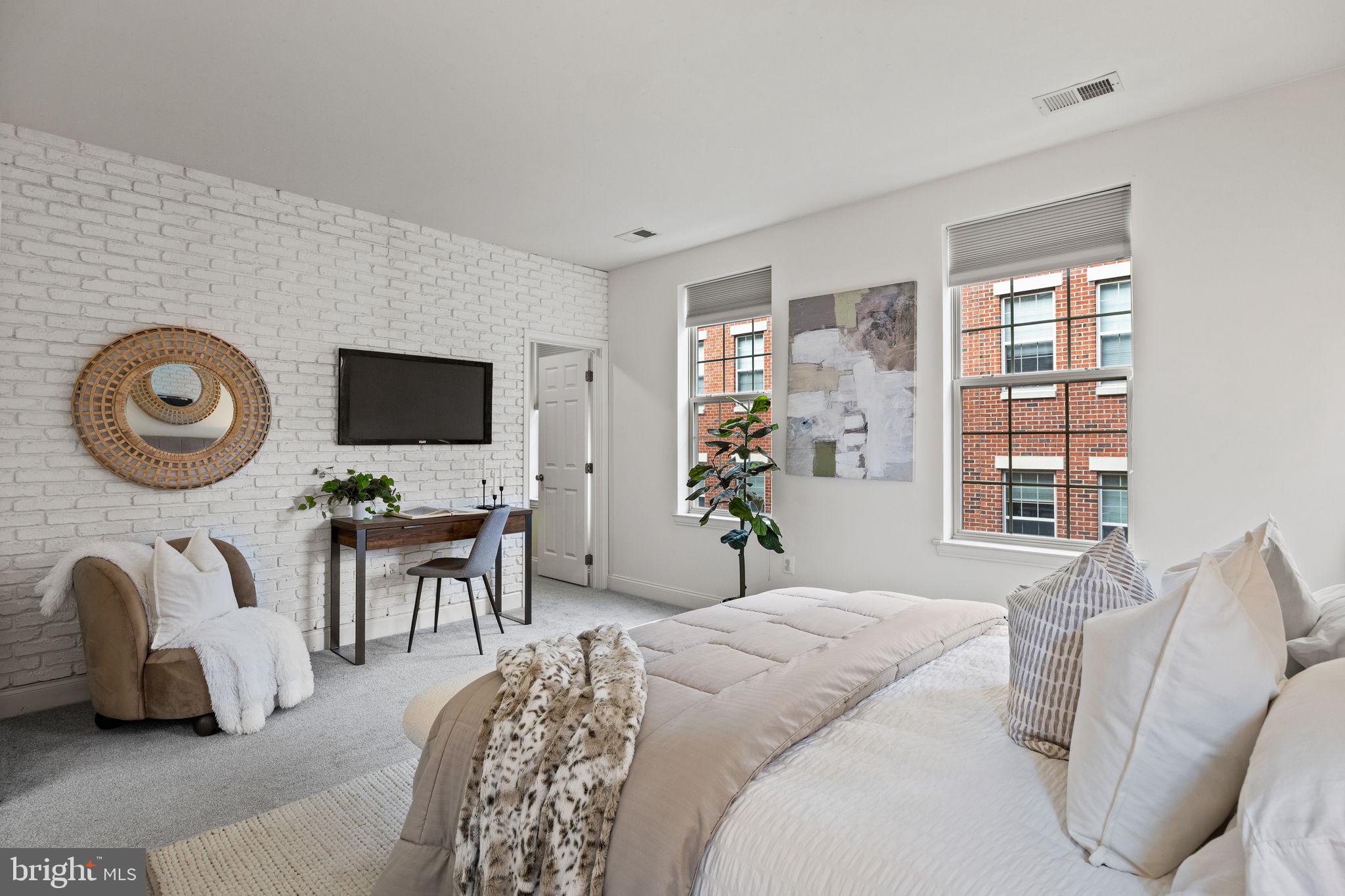 NAVAL SQUARE - Residential