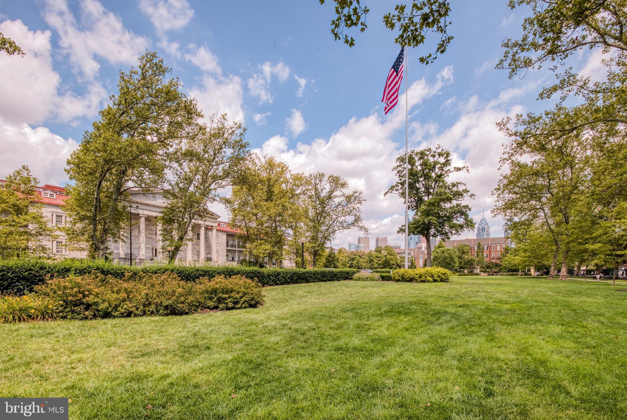 NAVAL SQUARE - Residential