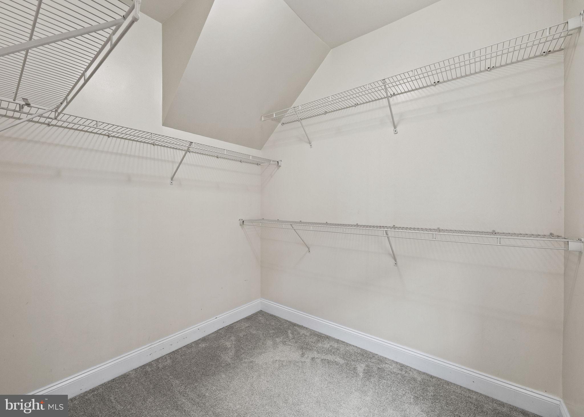 NAVAL SQUARE - Residential