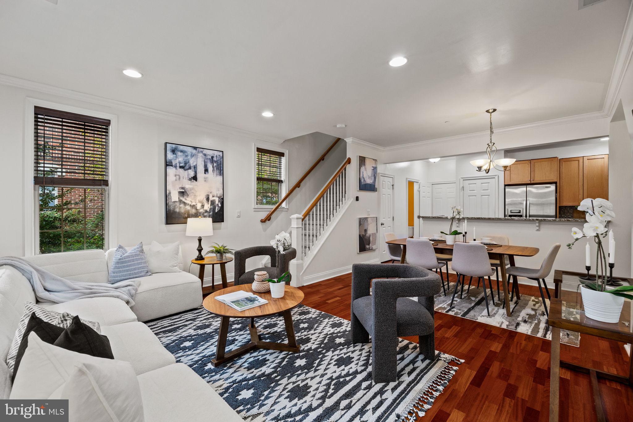 NAVAL SQUARE - Residential