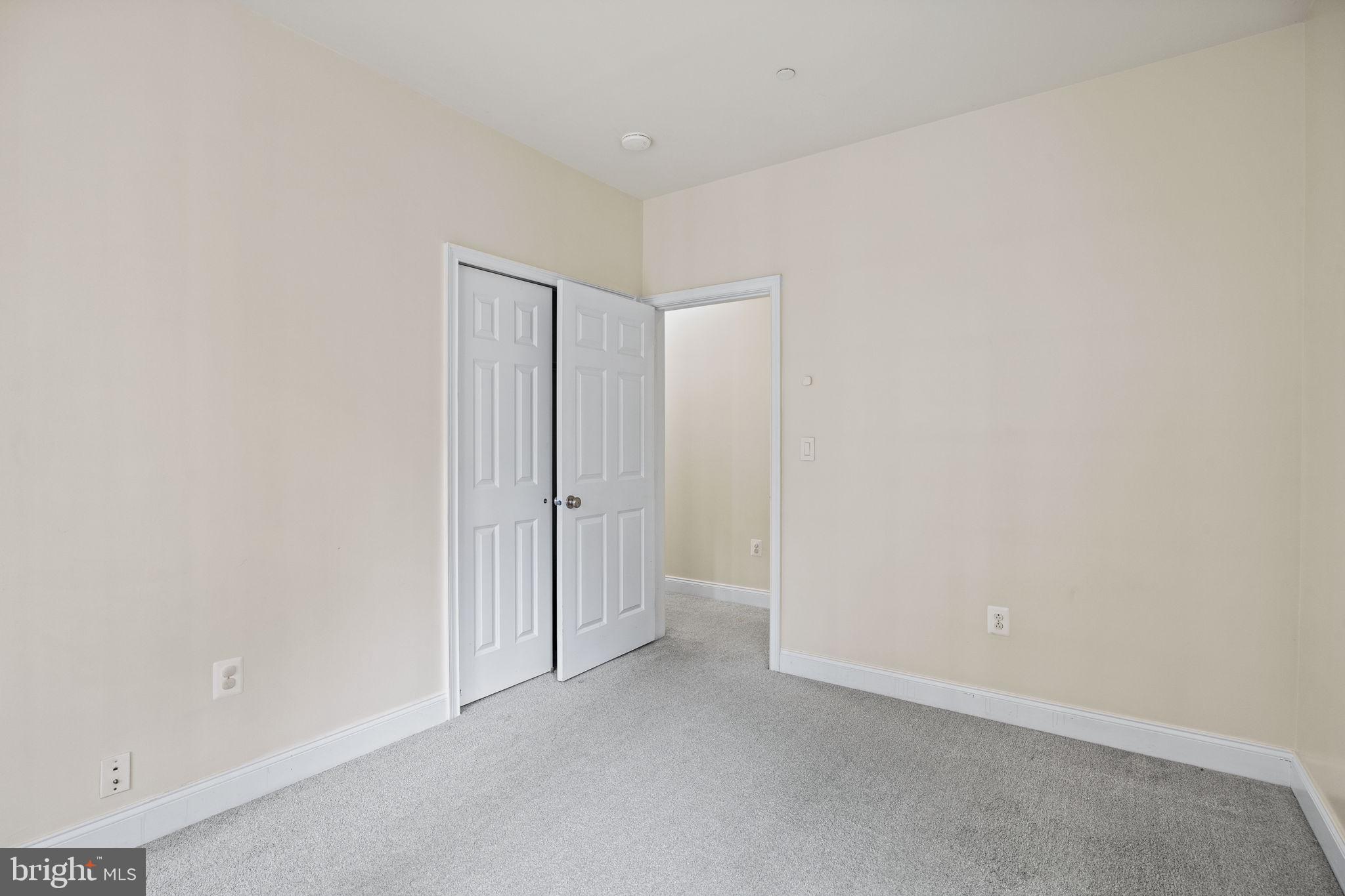 NAVAL SQUARE - Residential