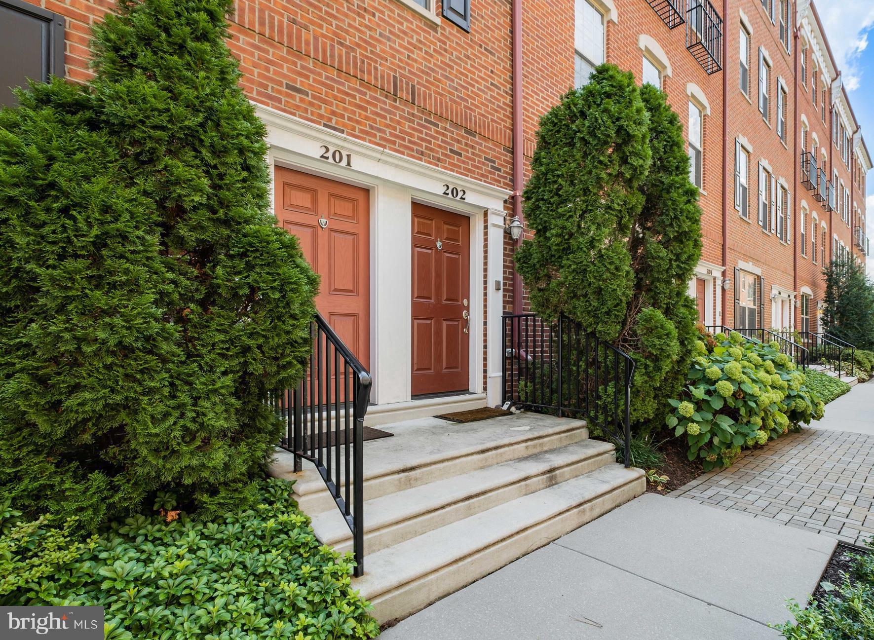 NAVAL SQUARE - Residential