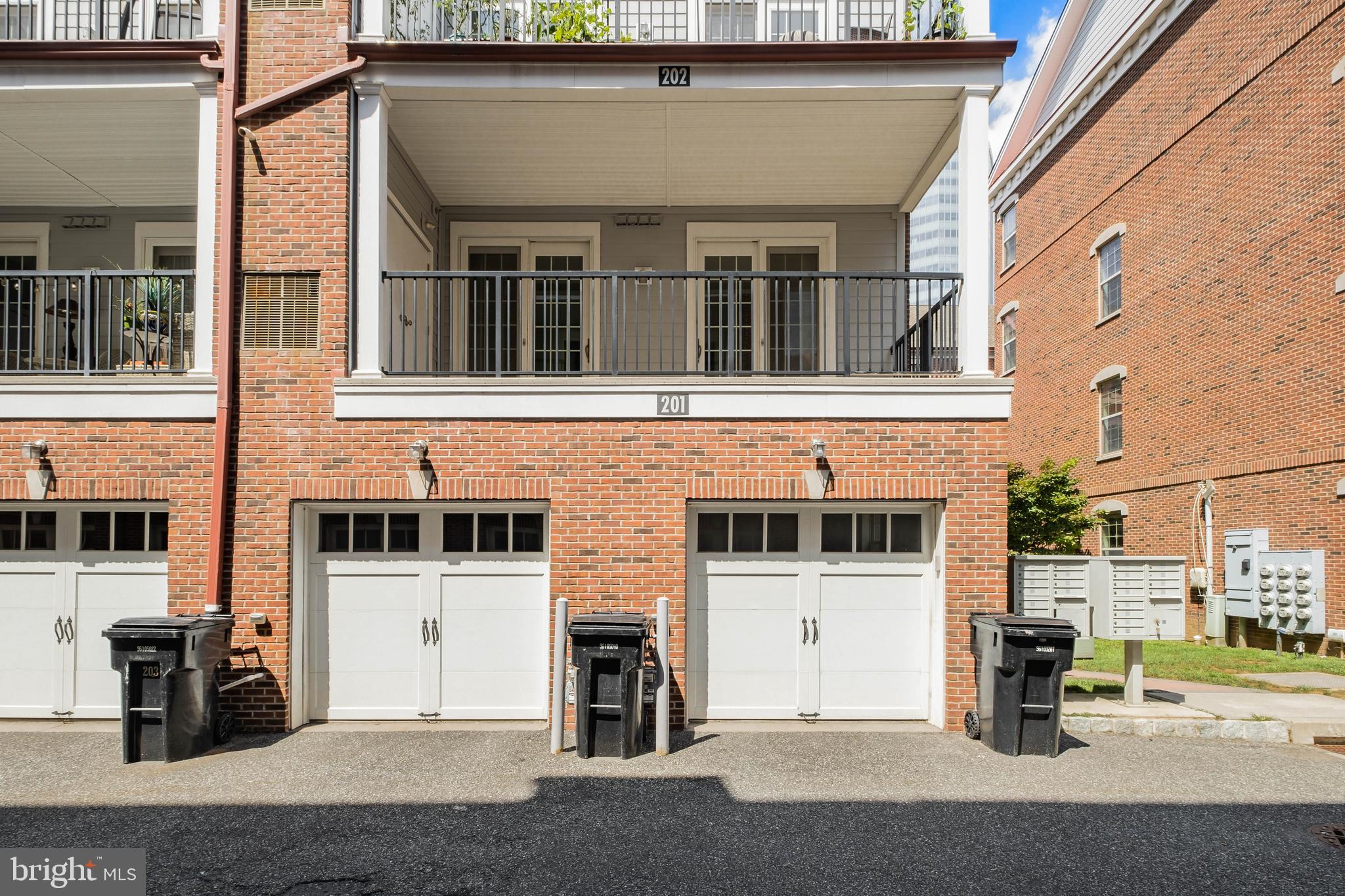NAVAL SQUARE - Residential