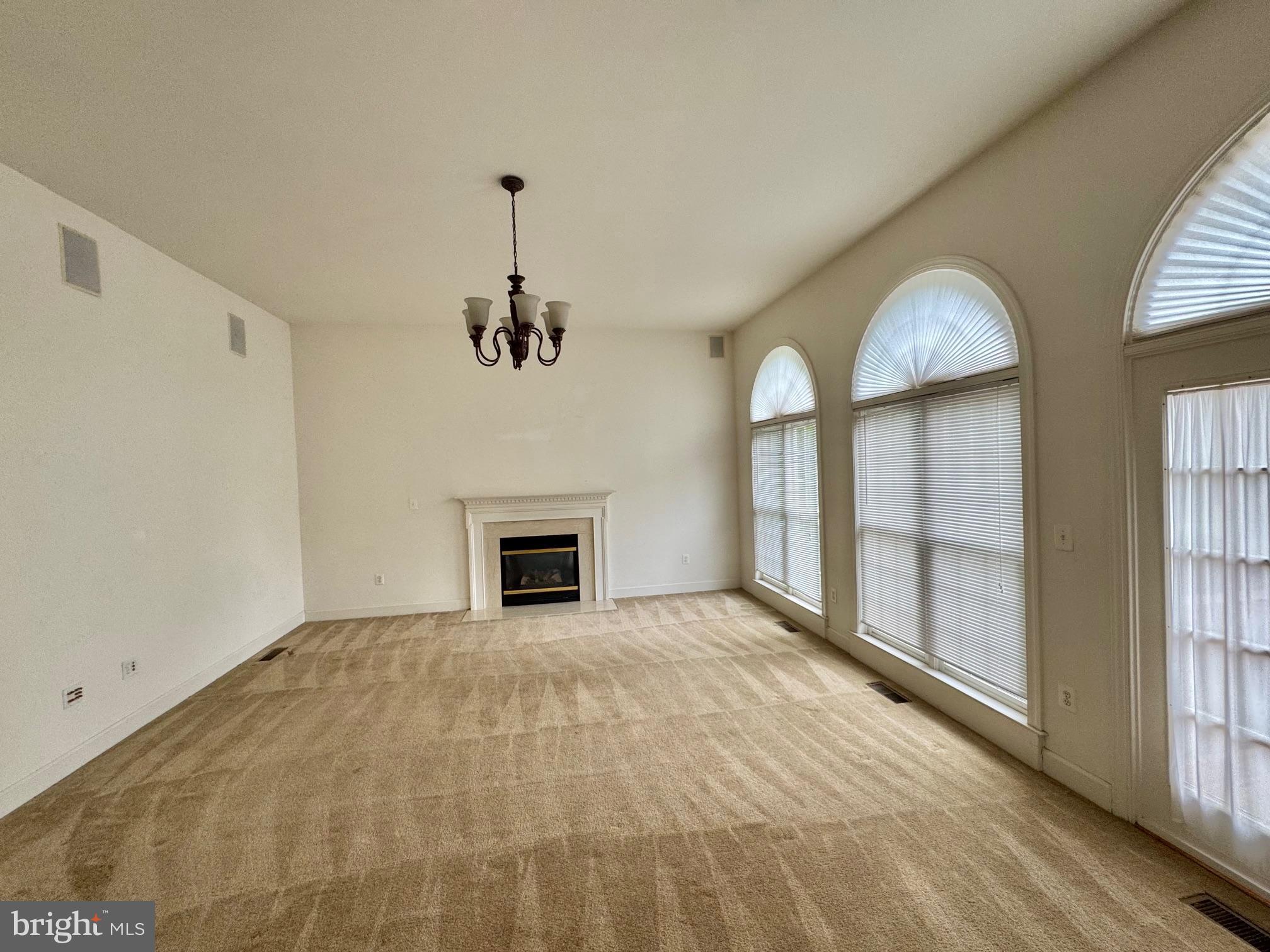 ASHBURN - Residential Lease