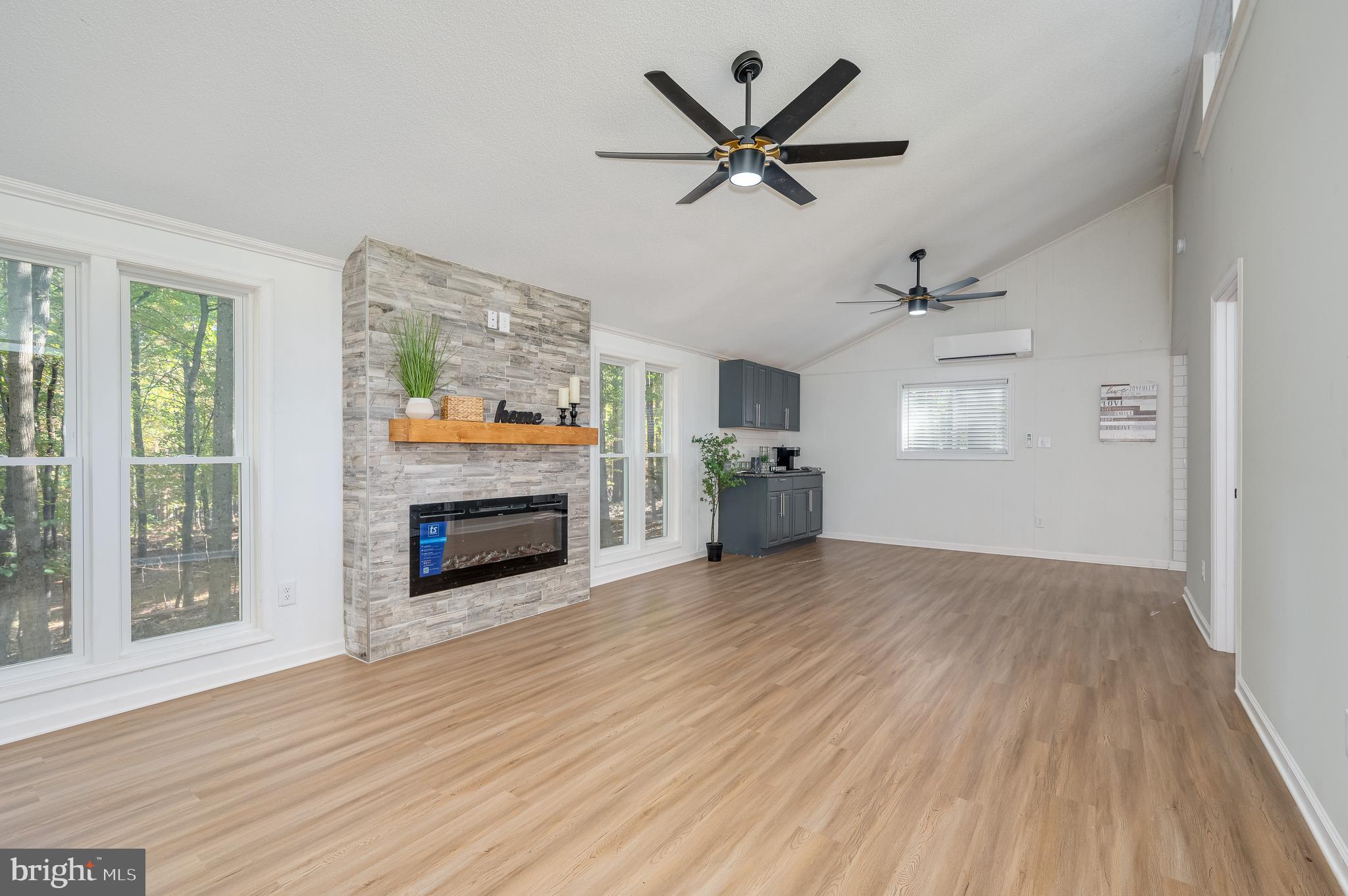 THE WOODS - Residential