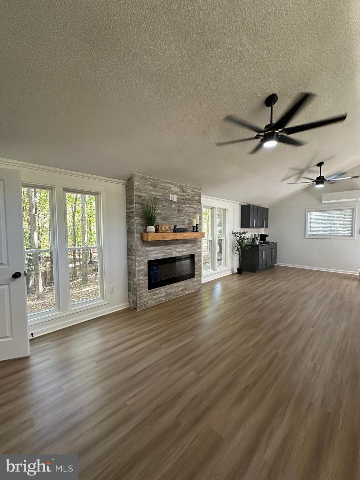 THE WOODS - Residential