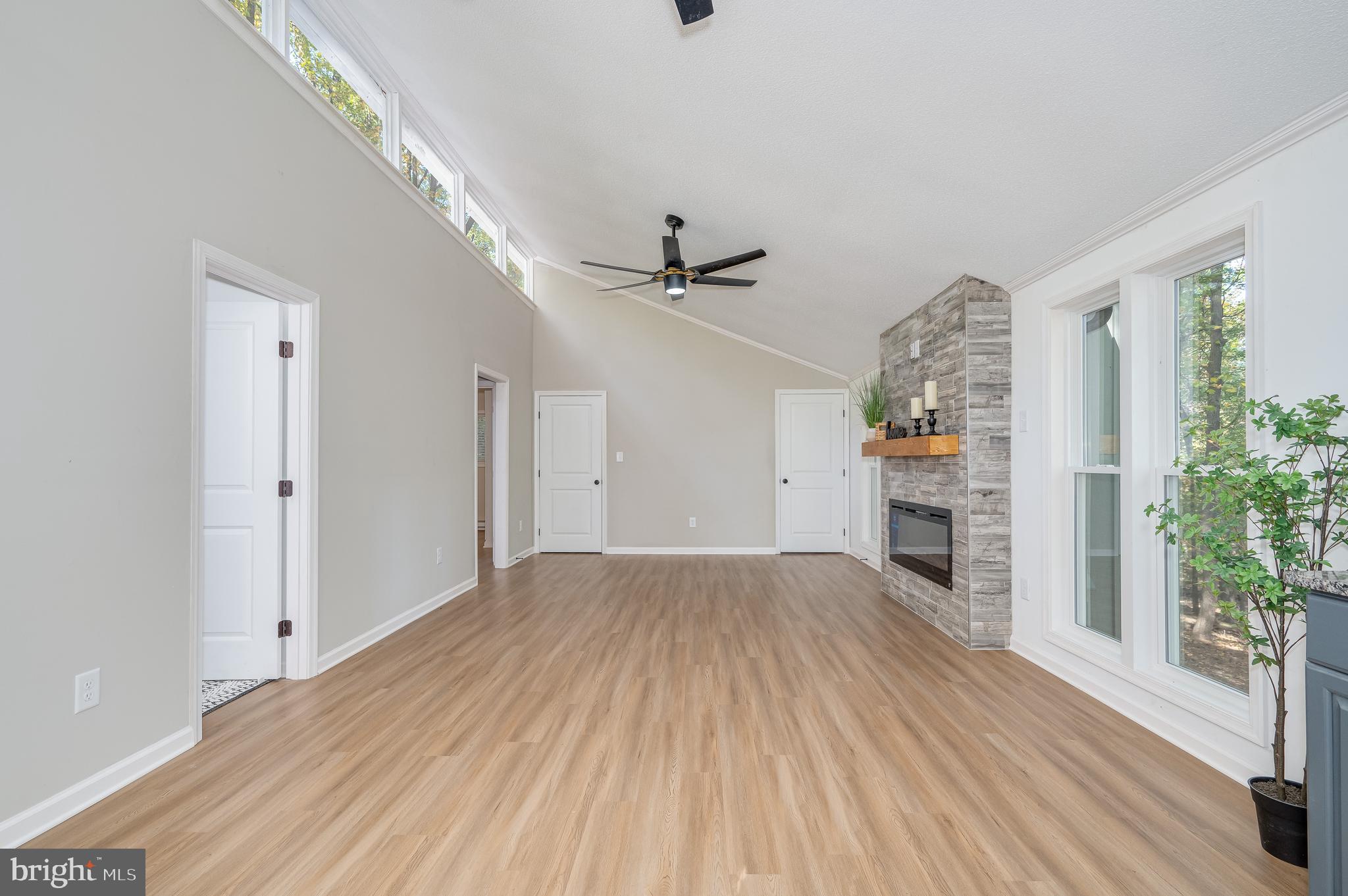 THE WOODS - Residential