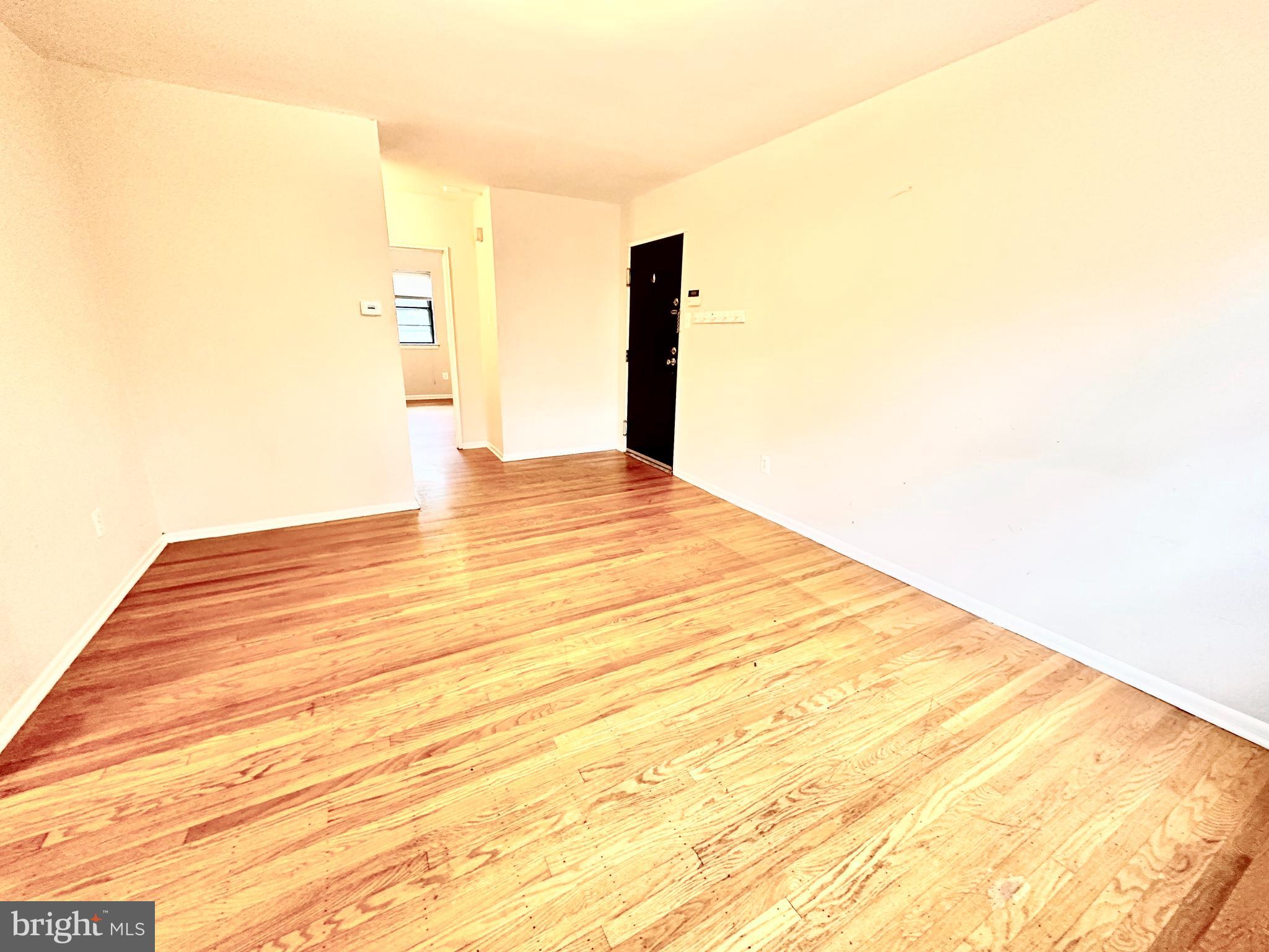 EAST FALLS - Residential Lease