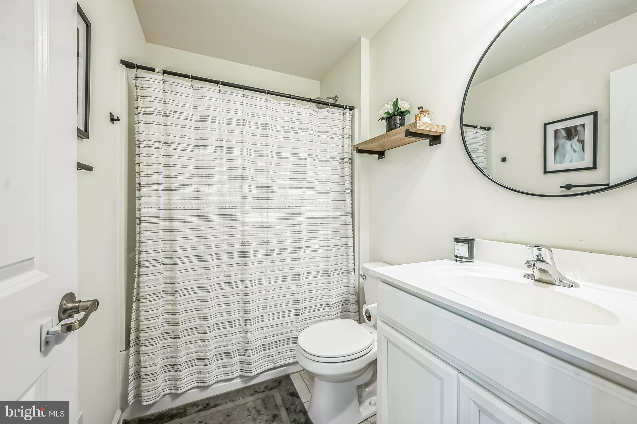 EDGEWATER - Residential