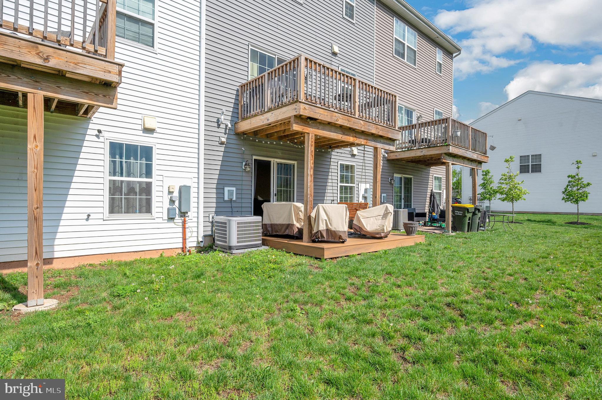 EDGEWATER - Residential