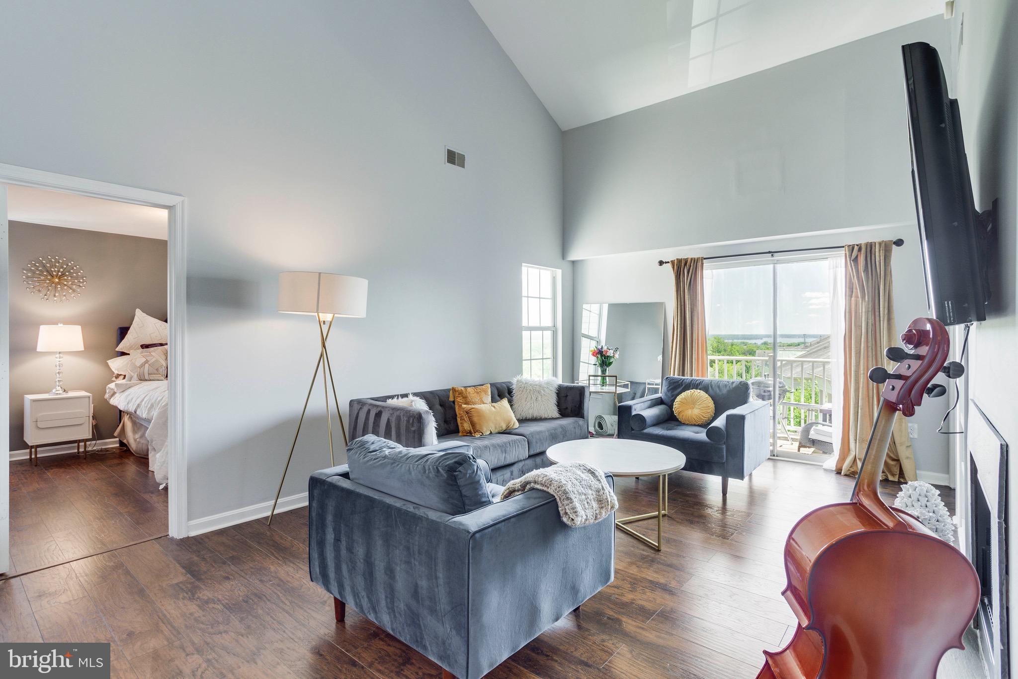 SUMMERHOUSE CONDO - Residential