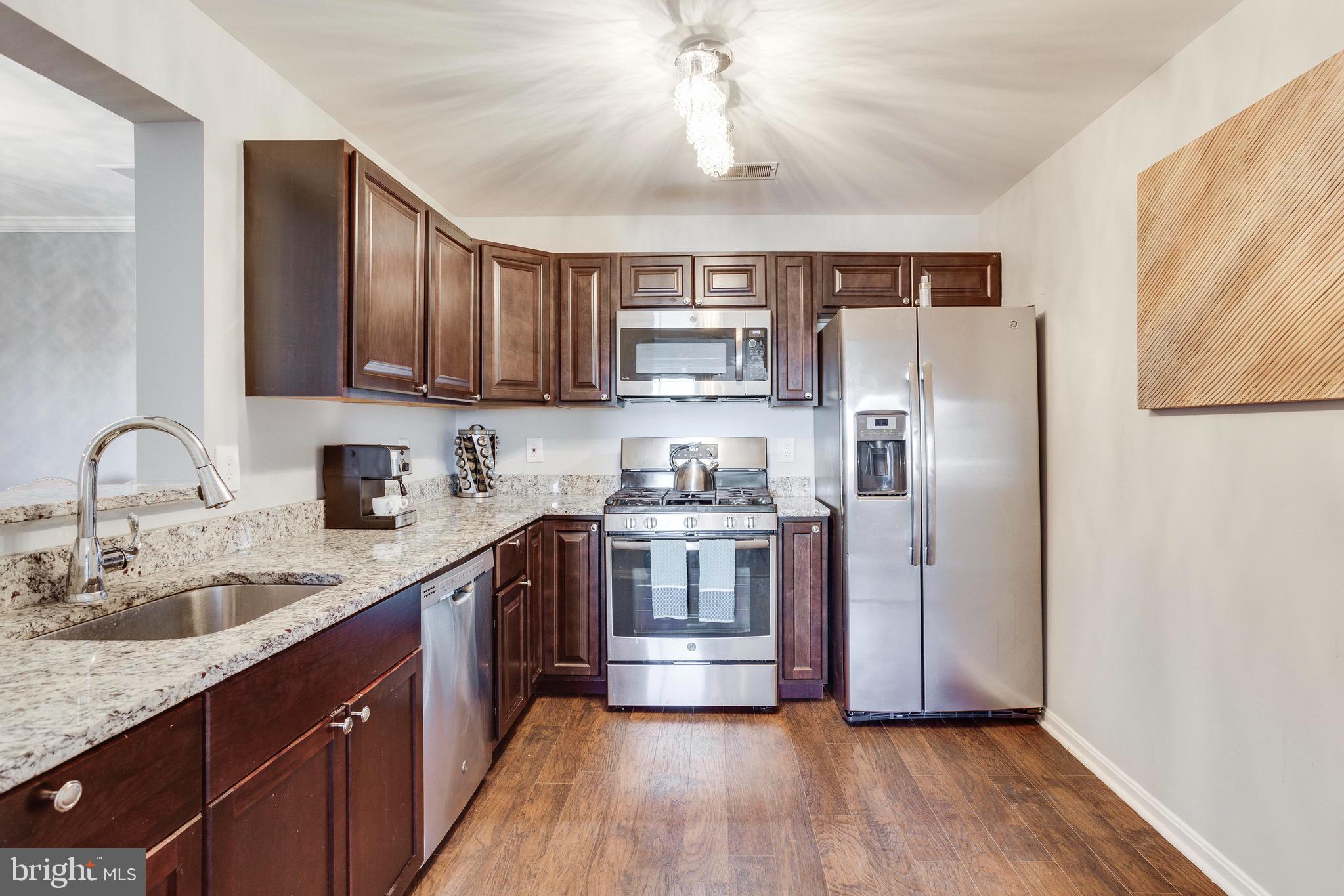 SUMMERHOUSE CONDO - Residential