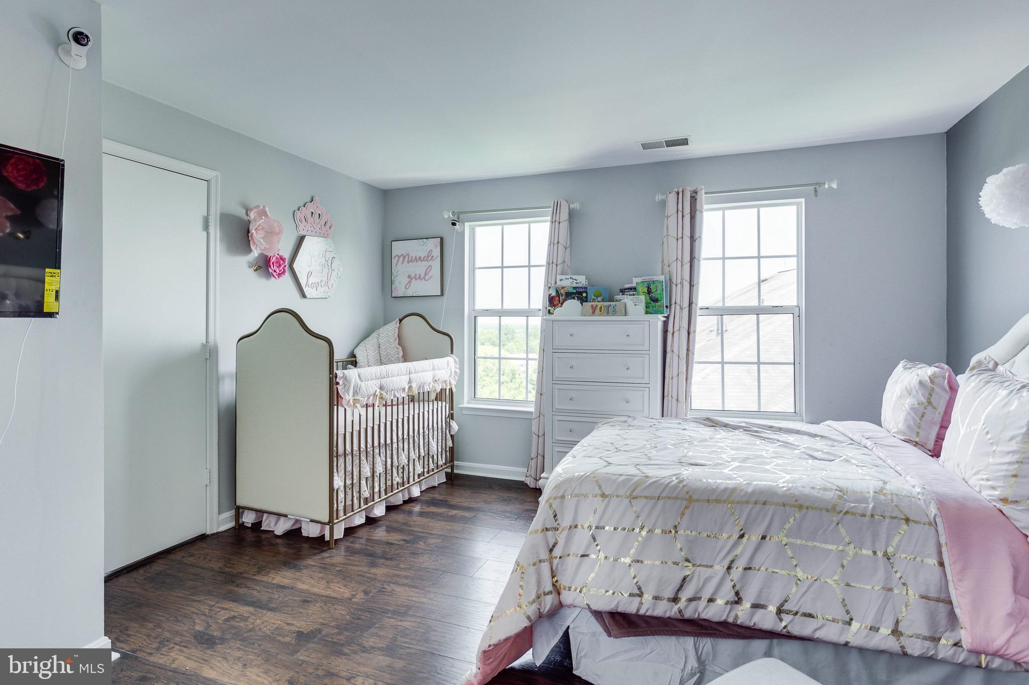 SUMMERHOUSE CONDO - Residential