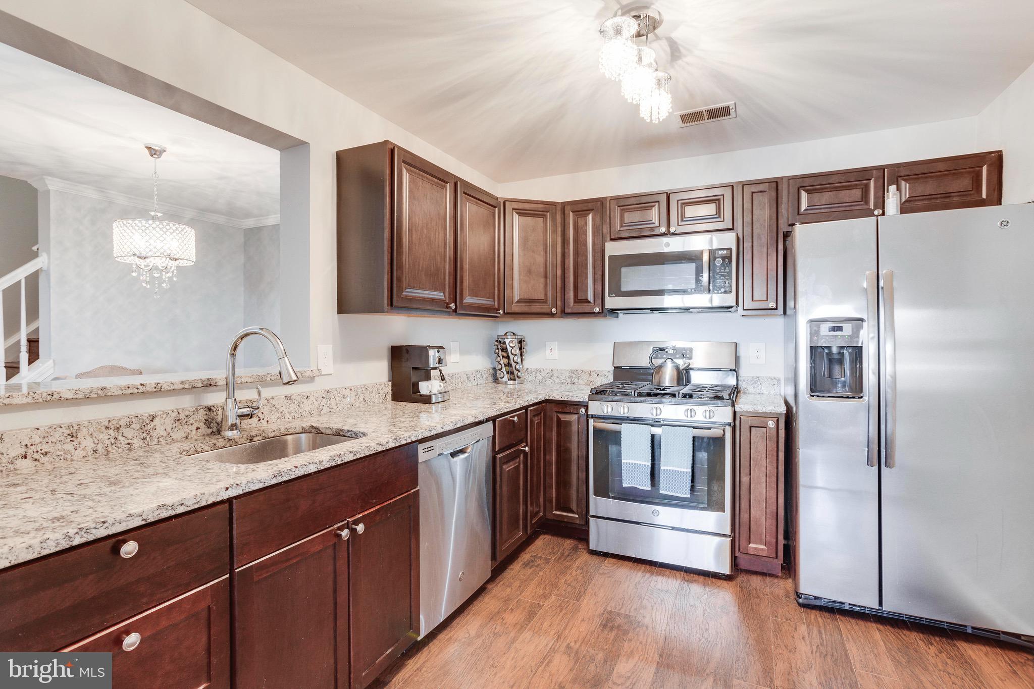 SUMMERHOUSE CONDO - Residential