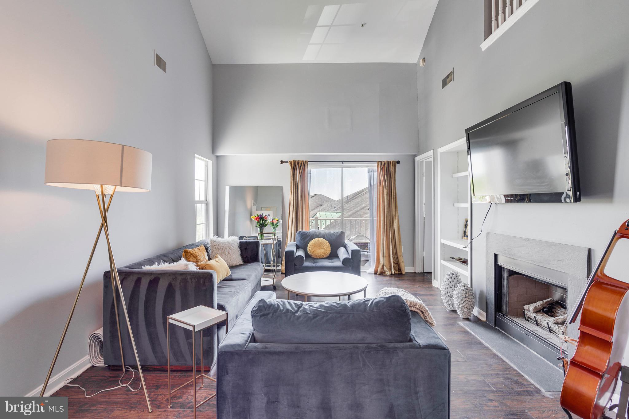 SUMMERHOUSE CONDO - Residential