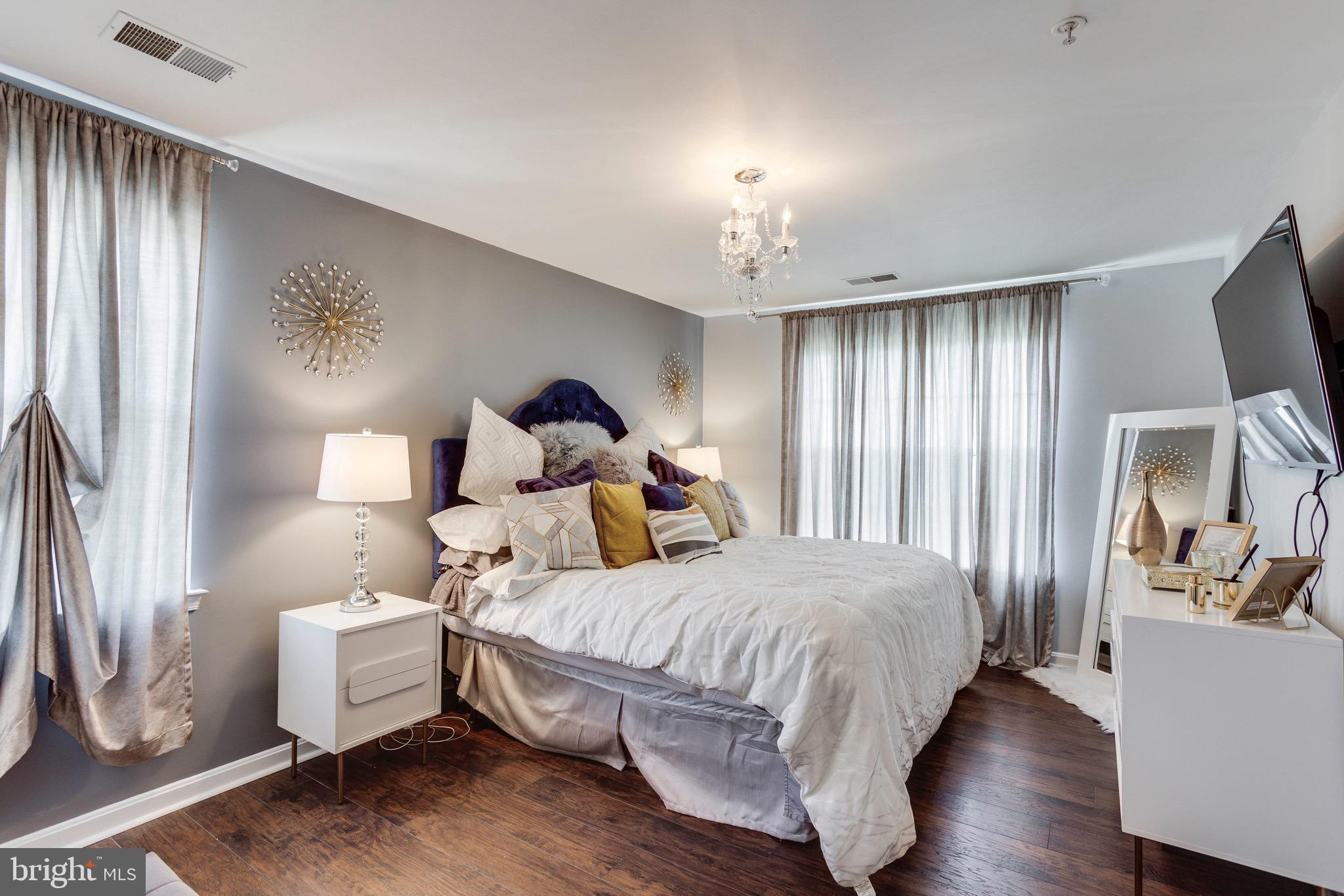 SUMMERHOUSE CONDO - Residential