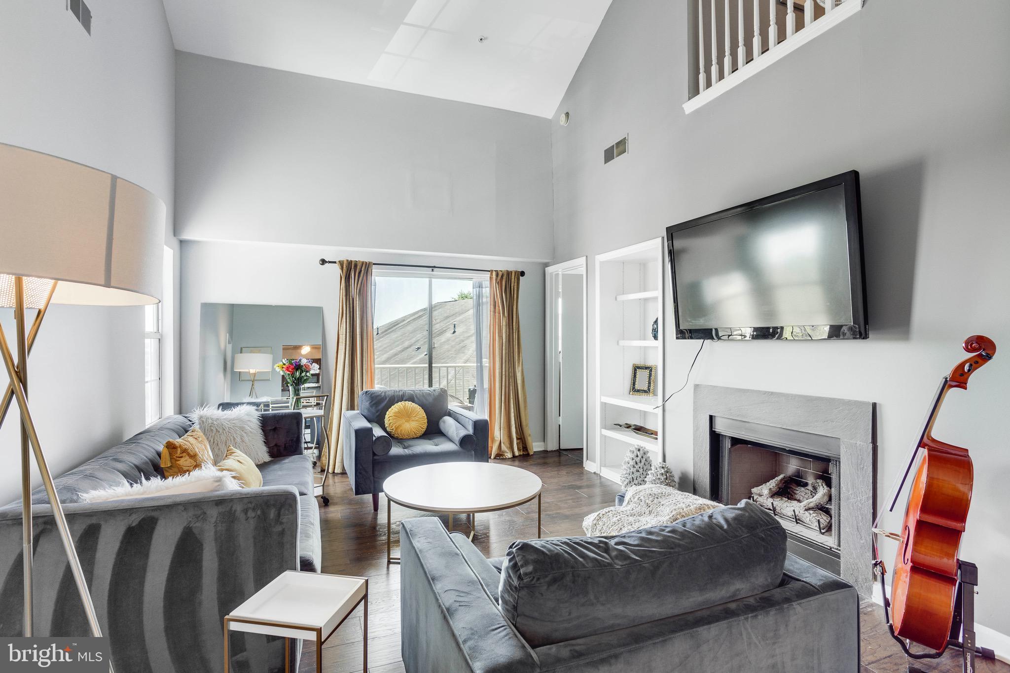 SUMMERHOUSE CONDO - Residential