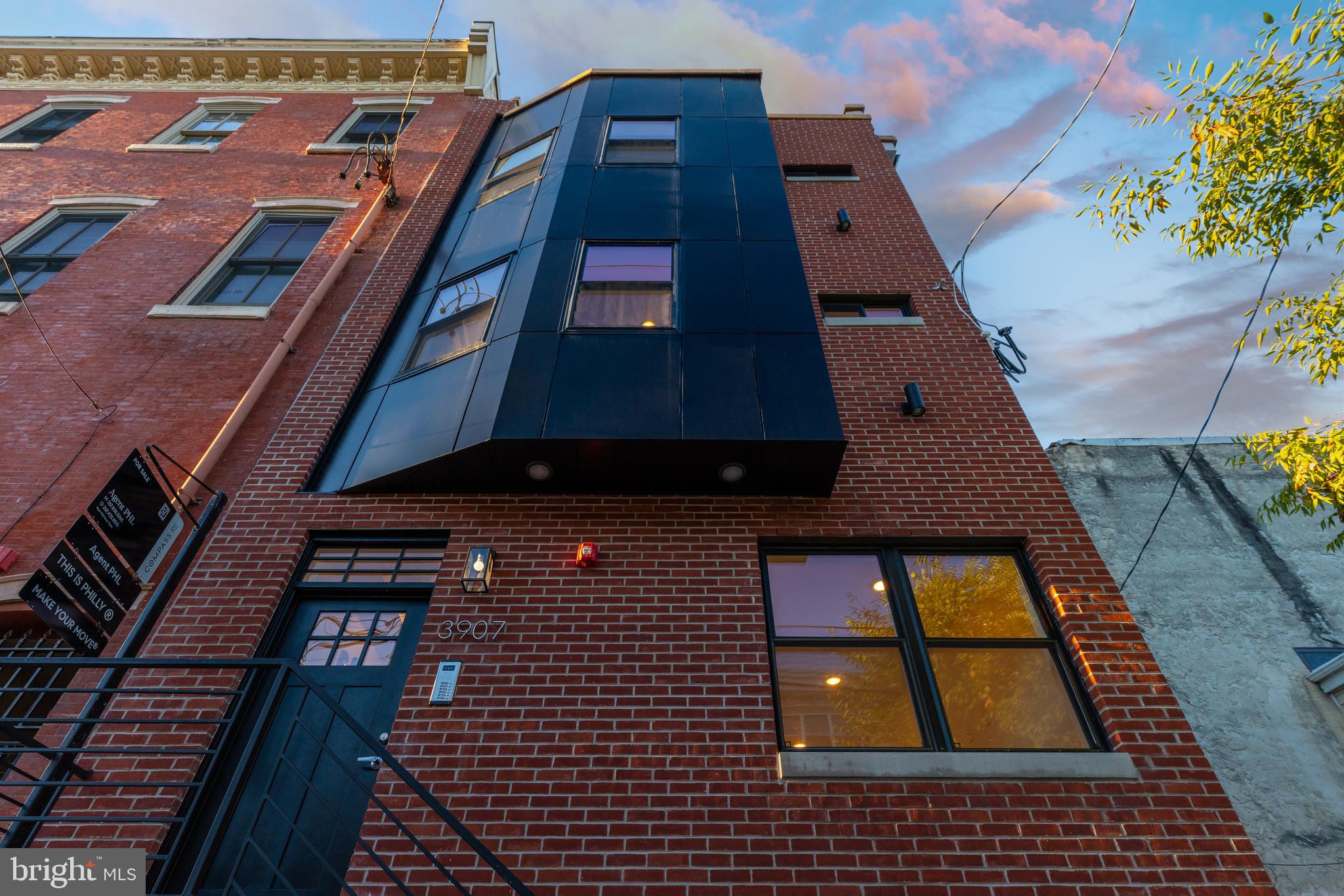 UNIVERSITY CITY - Residential Income