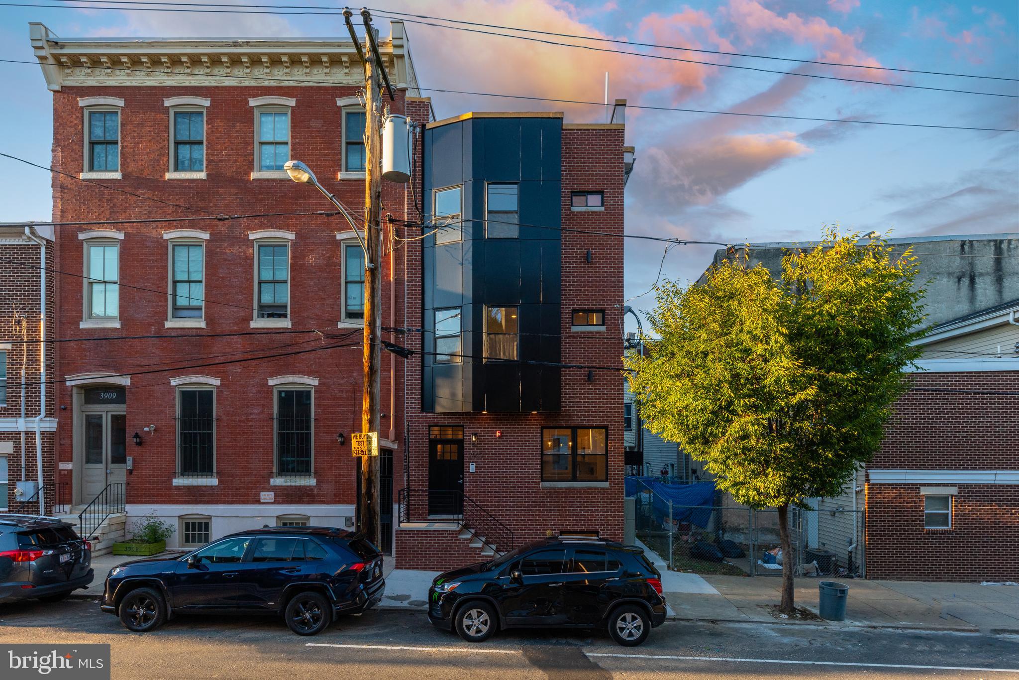 UNIVERSITY CITY - Residential Income