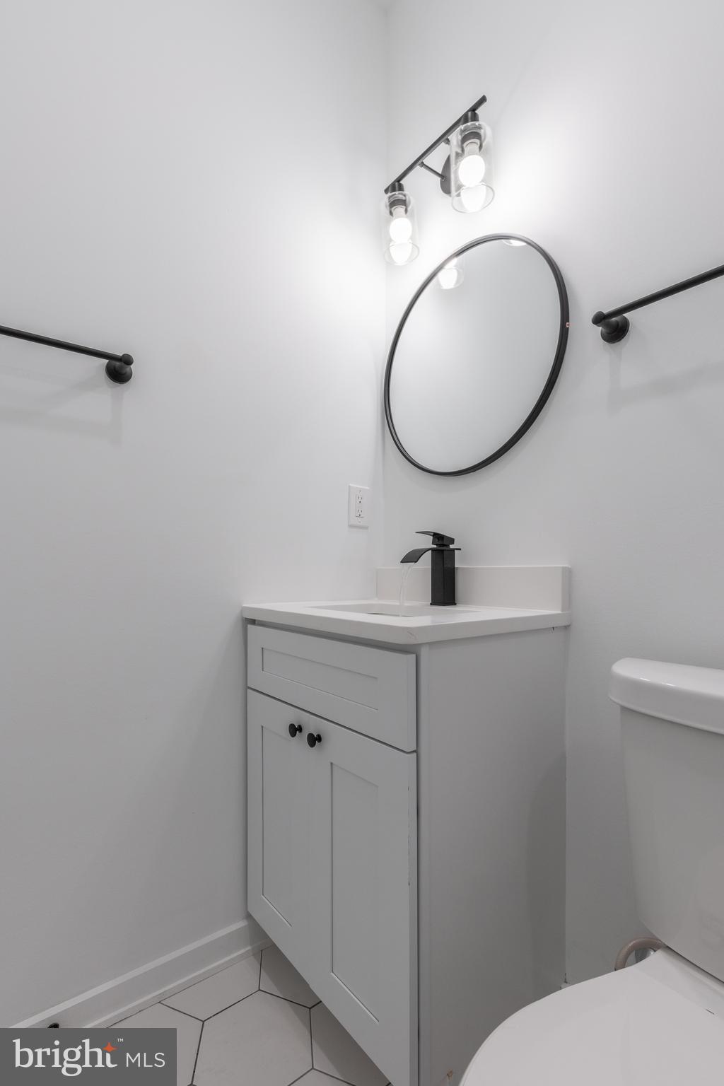 UNIVERSITY CITY - Residential Income